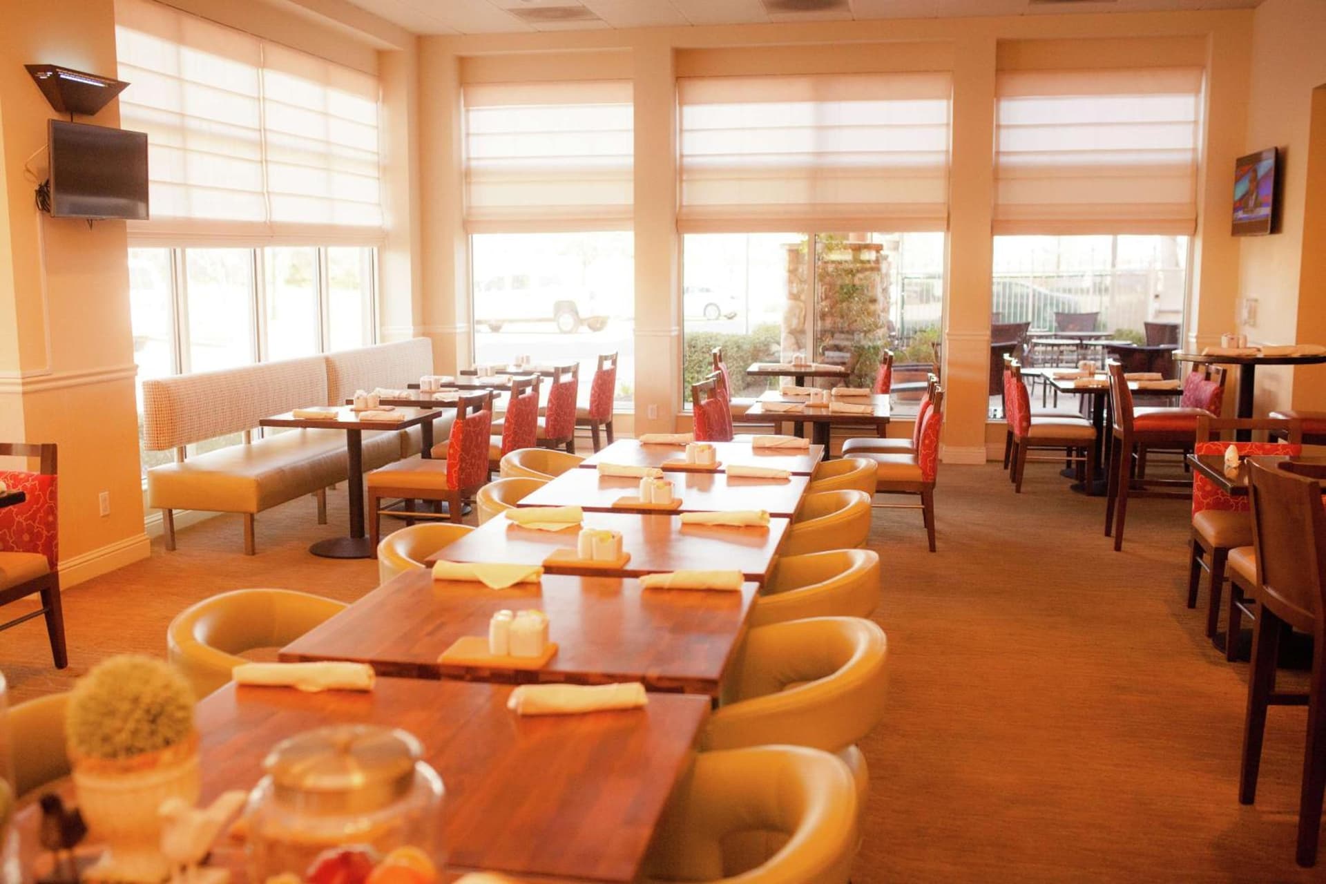 Hilton Garden Inn Redding gallery photo in Redding, CA — image 15