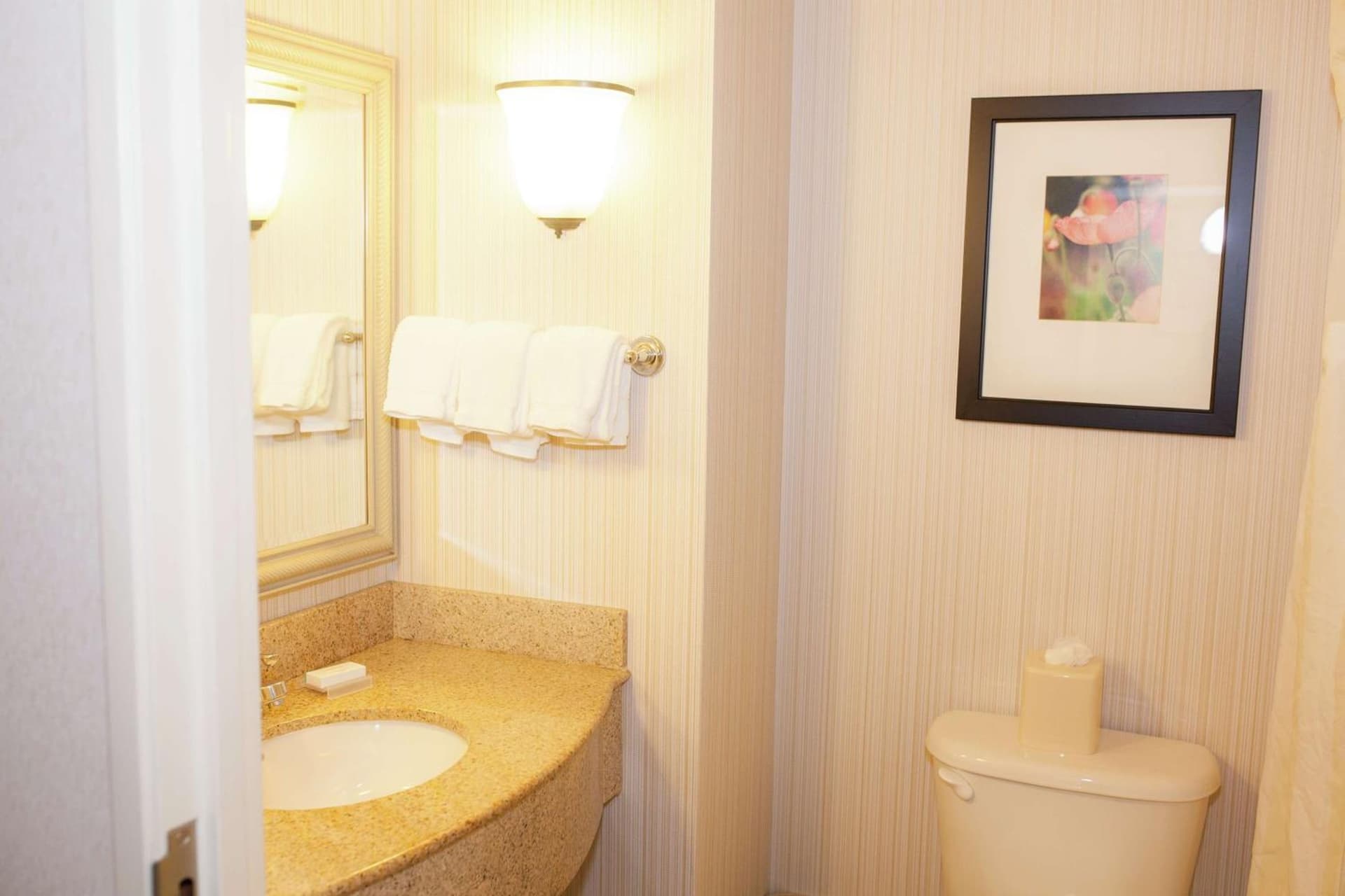 Hilton Garden Inn Redding gallery photo in Redding, CA — image 14