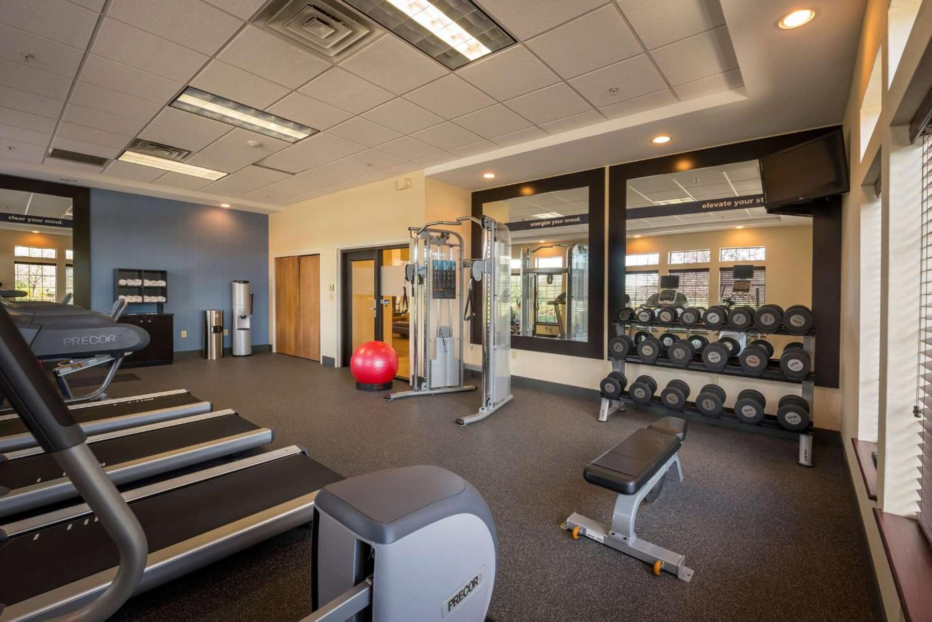 Hampton Inn & Suites Binghamton/Vestal gallery photo in Vestal — image 31