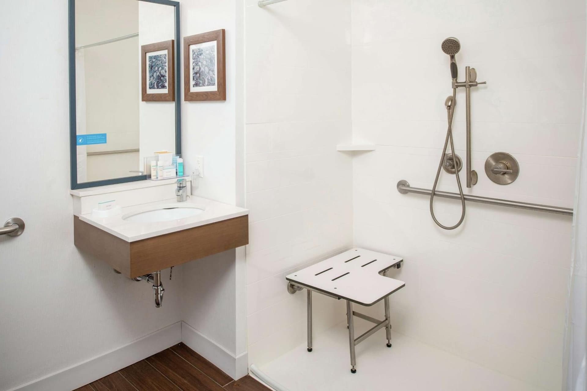 Hampton Inn & Suites Binghamton/Vestal gallery photo in Vestal — image 23