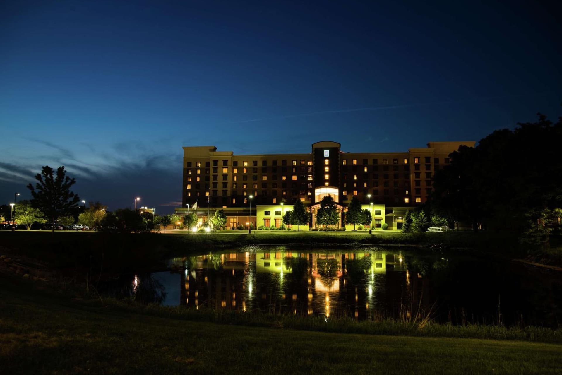 Embassy Suites by Hilton Minneapolis North interior in Brooklyn Center, MN — gallery photo 2