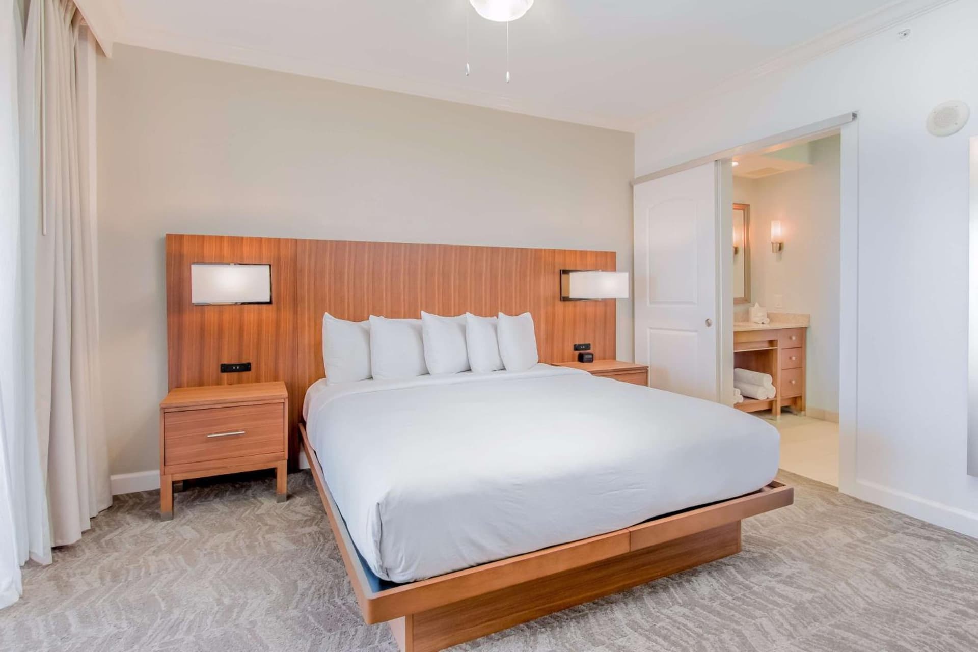 Hilton Pensacola Beach gallery photo in Pensacola Beach, FL — image 33