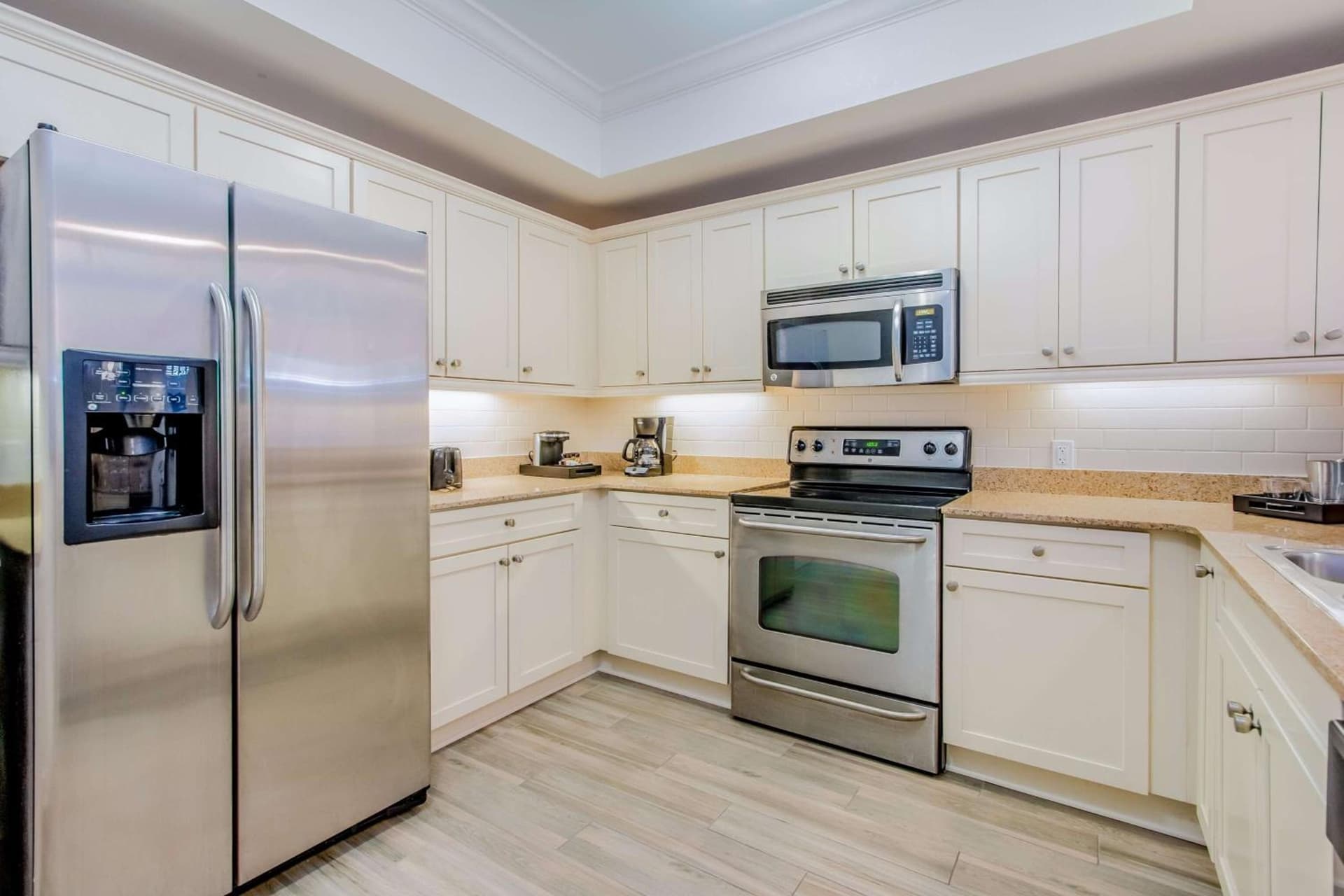 Hilton Pensacola Beach property views in Pensacola Beach, FL — gallery photo 3