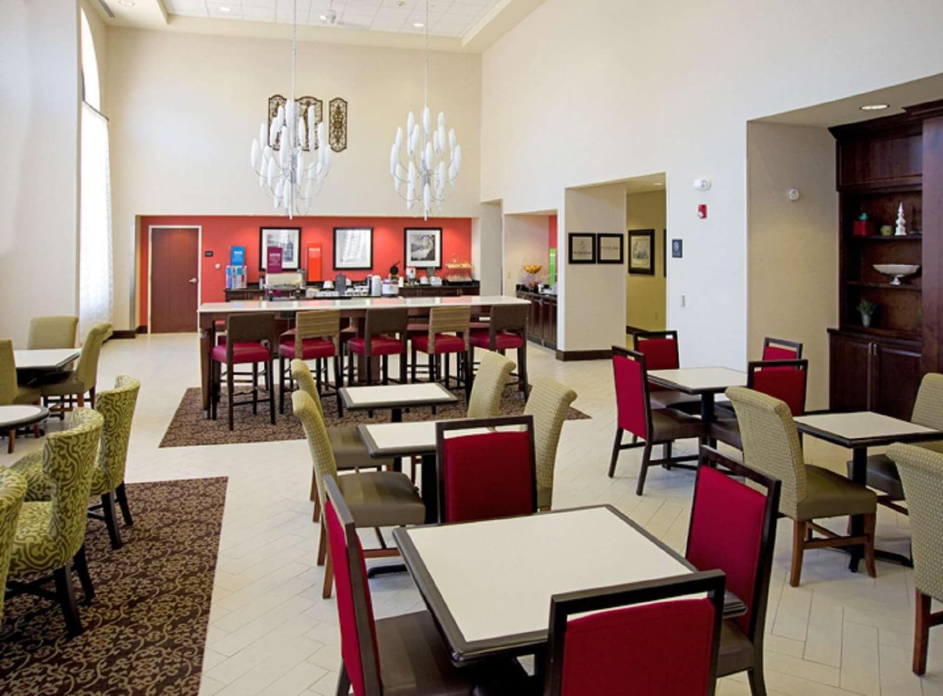 Hampton Inn Schenectady Downtown gallery photo in Schenectady, NY — image 13