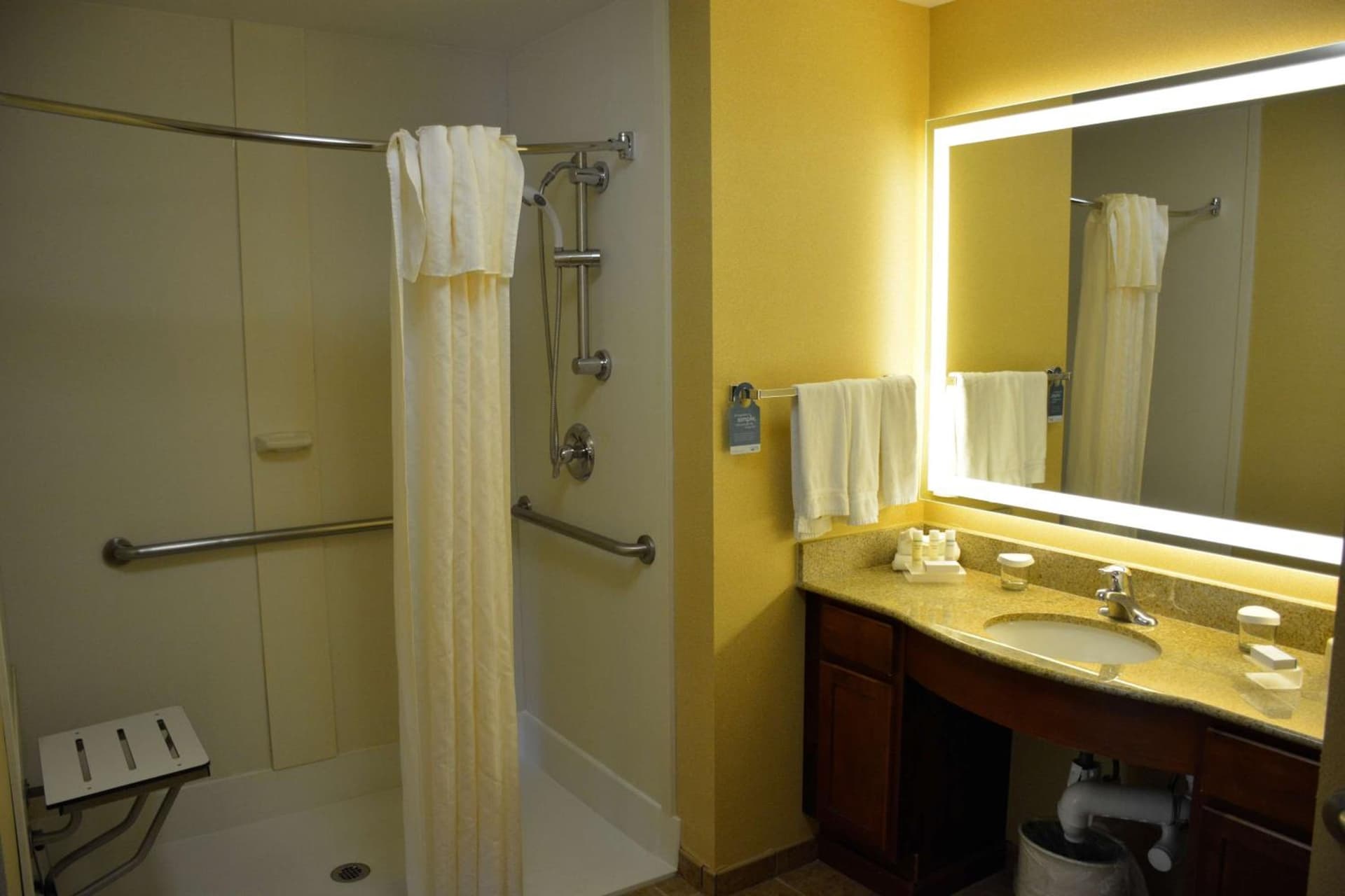 Homewood Suites by Hilton Brighton gallery photo in Brighton, MI — image 8