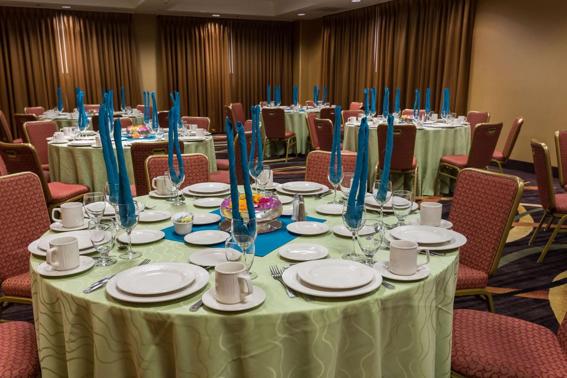 Hilton Garden Inn San Mateo gallery photo in San Mateo, CA — image 40