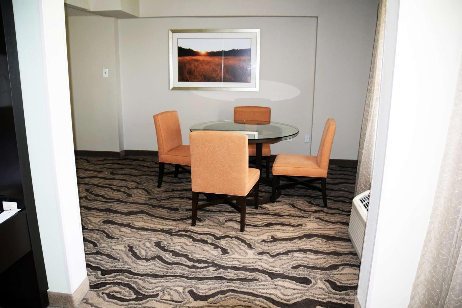 DoubleTree by Hilton Montgomery Downtown interior in Montgomery, AL — gallery photo 2