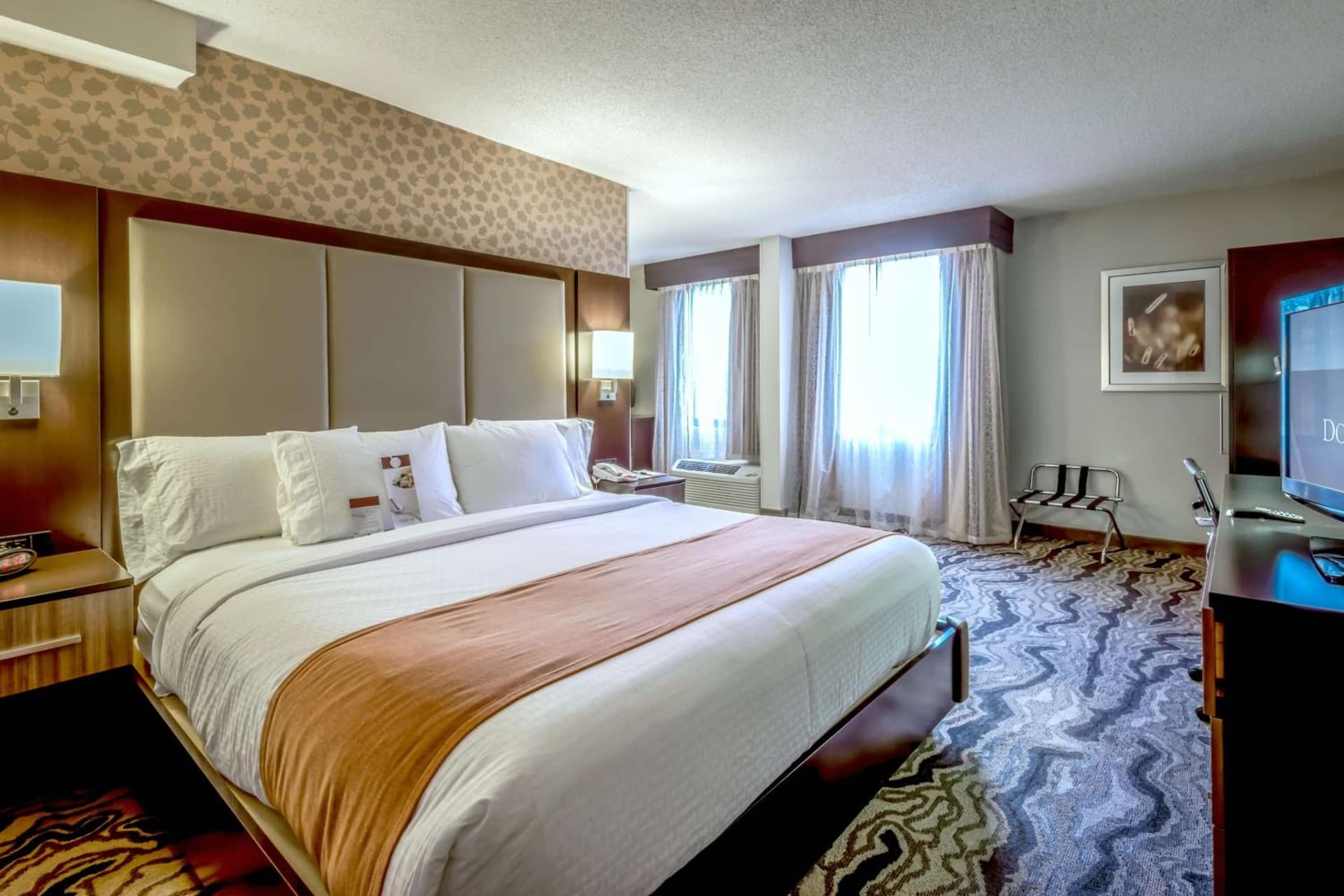 DoubleTree by Hilton Montgomery Downtown gallery photo in Montgomery, AL — image 44