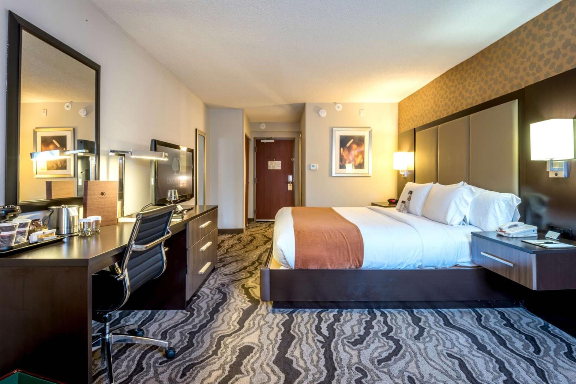 DoubleTree by Hilton Montgomery Downtown gallery photo in Montgomery, AL — image 62