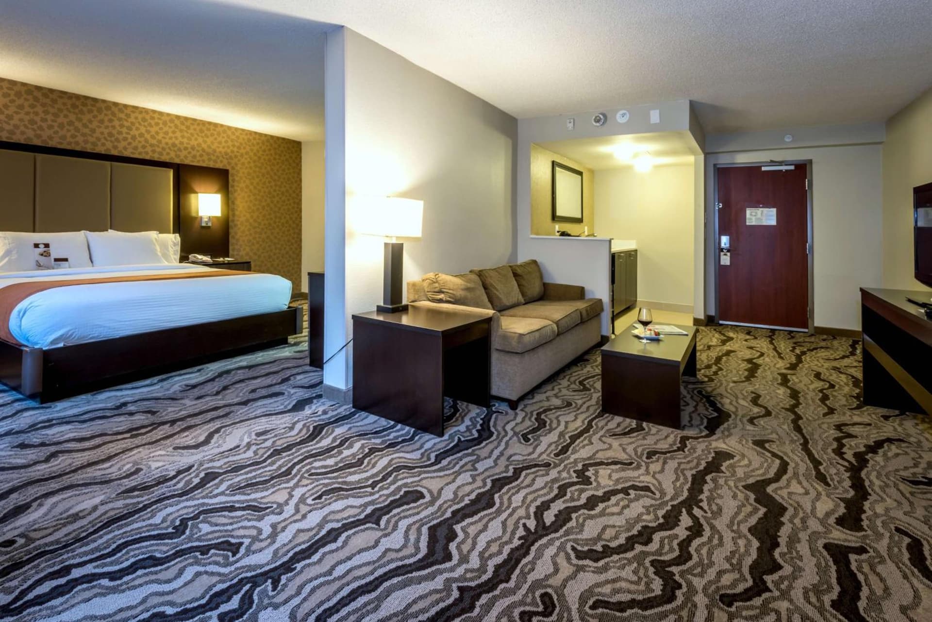 DoubleTree by Hilton Montgomery Downtown gallery photo in Montgomery, AL — image 29