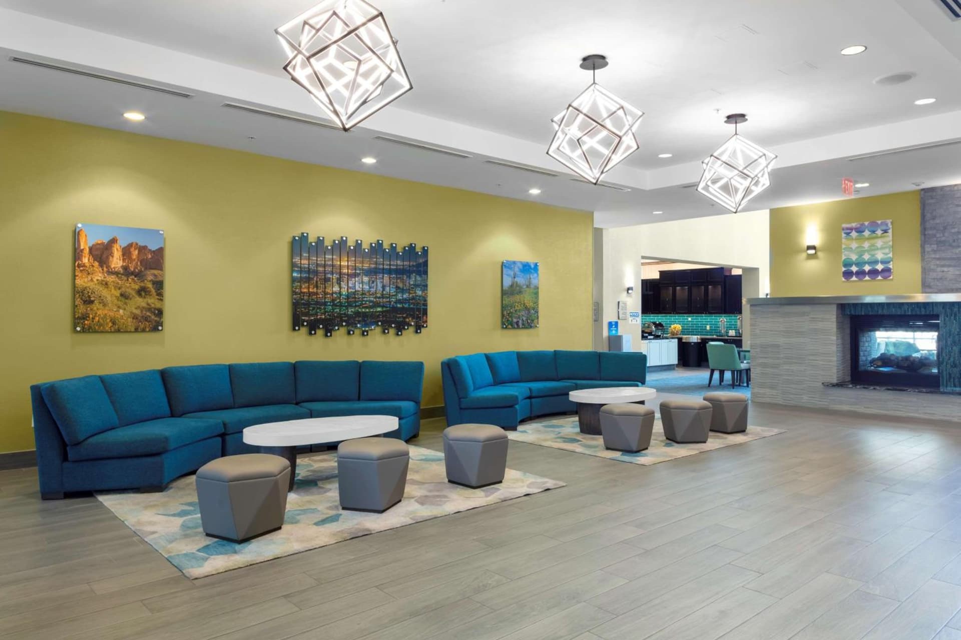 Homewood Suites by Hilton Phoenix Airport South property views in Phoenix, AZ — gallery photo 3