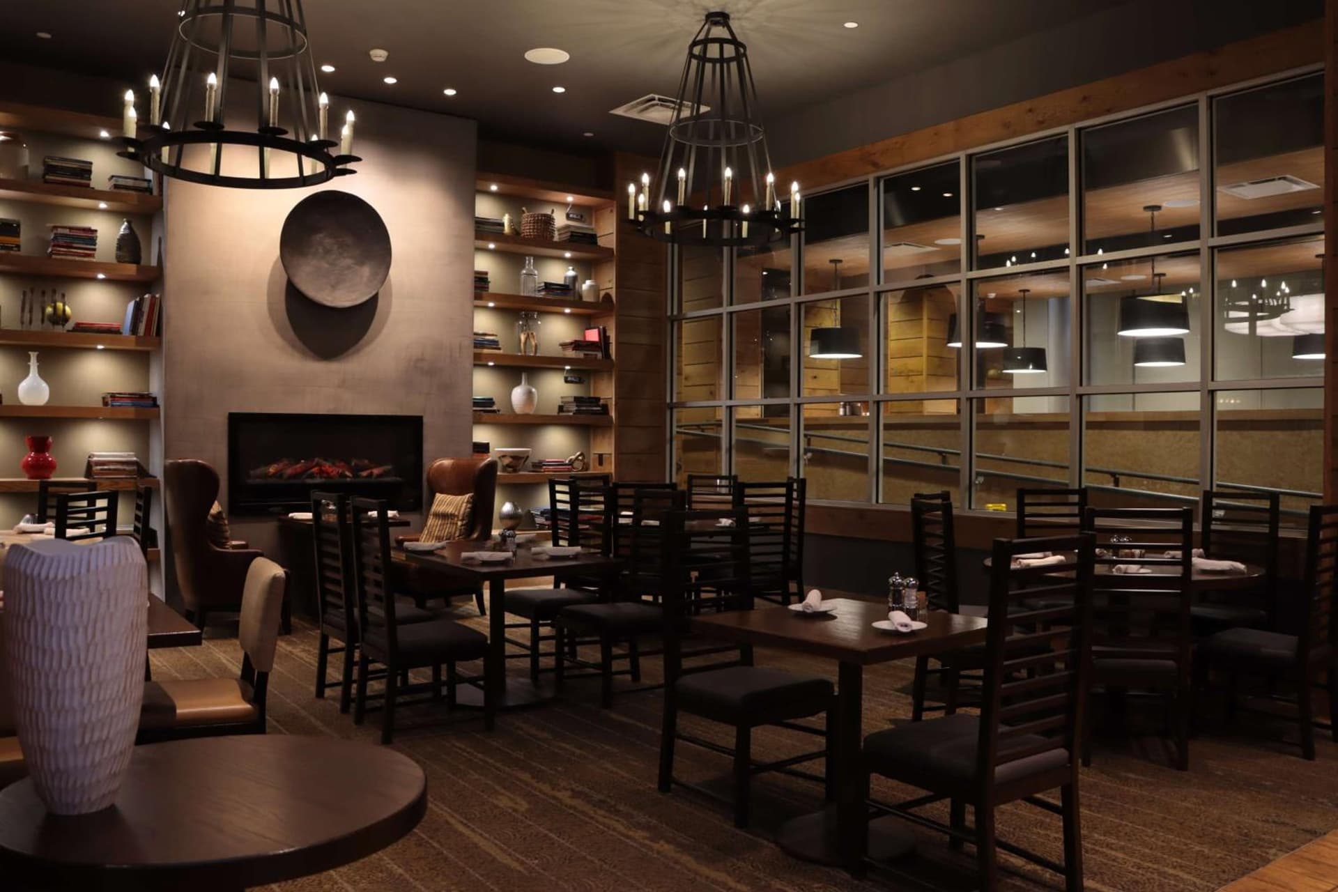 DoubleTree by Hilton Hotel Reading interior in Reading, PA — gallery photo 2