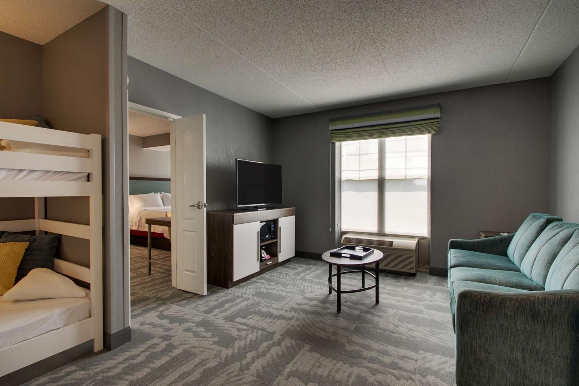 Hampton Inn & Suites Chicago/Aurora gallery photo in Aurora, IL — image 24