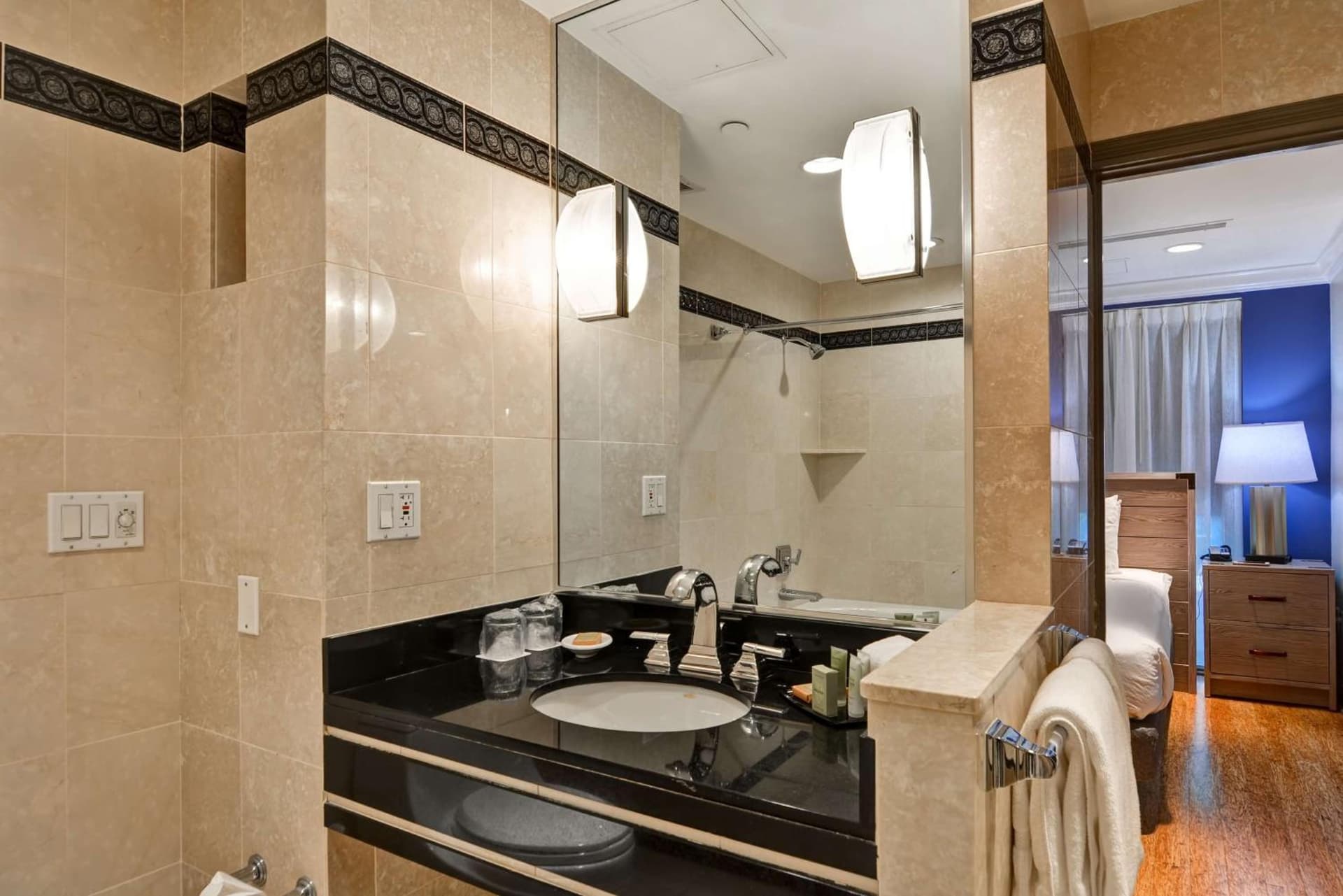 The Cincinnatian Curio Collection by Hilton gallery photo in Cincinnati, OH — image 35