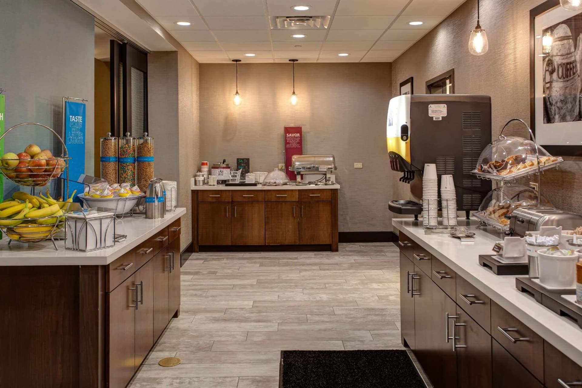 Hampton Inn & Suites-Wichita/Airport, KS gallery photo in Wichita, KS — image 8