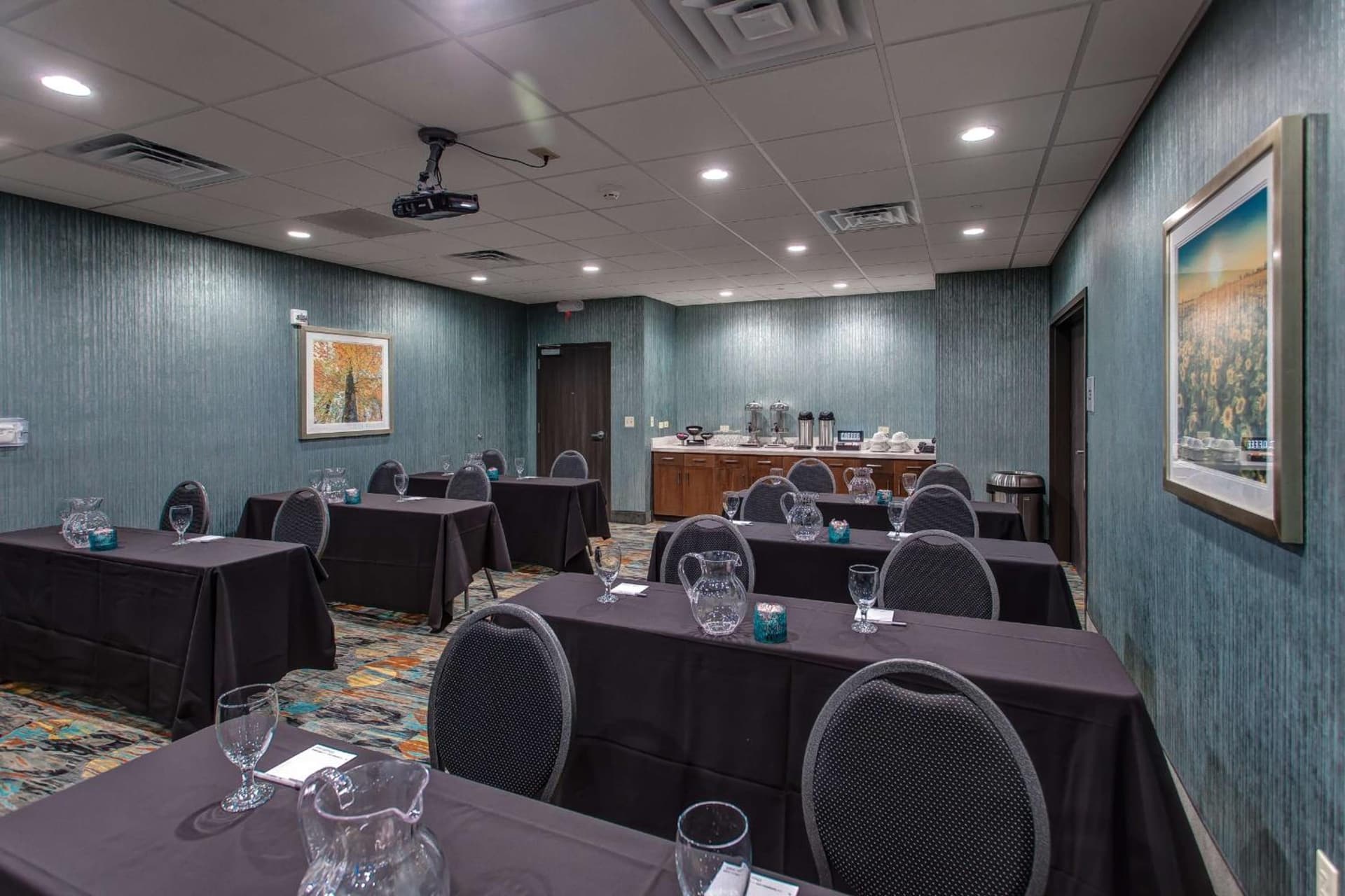 Hampton Inn & Suites-Wichita/Airport, KS gallery photo in Wichita, KS — image 10