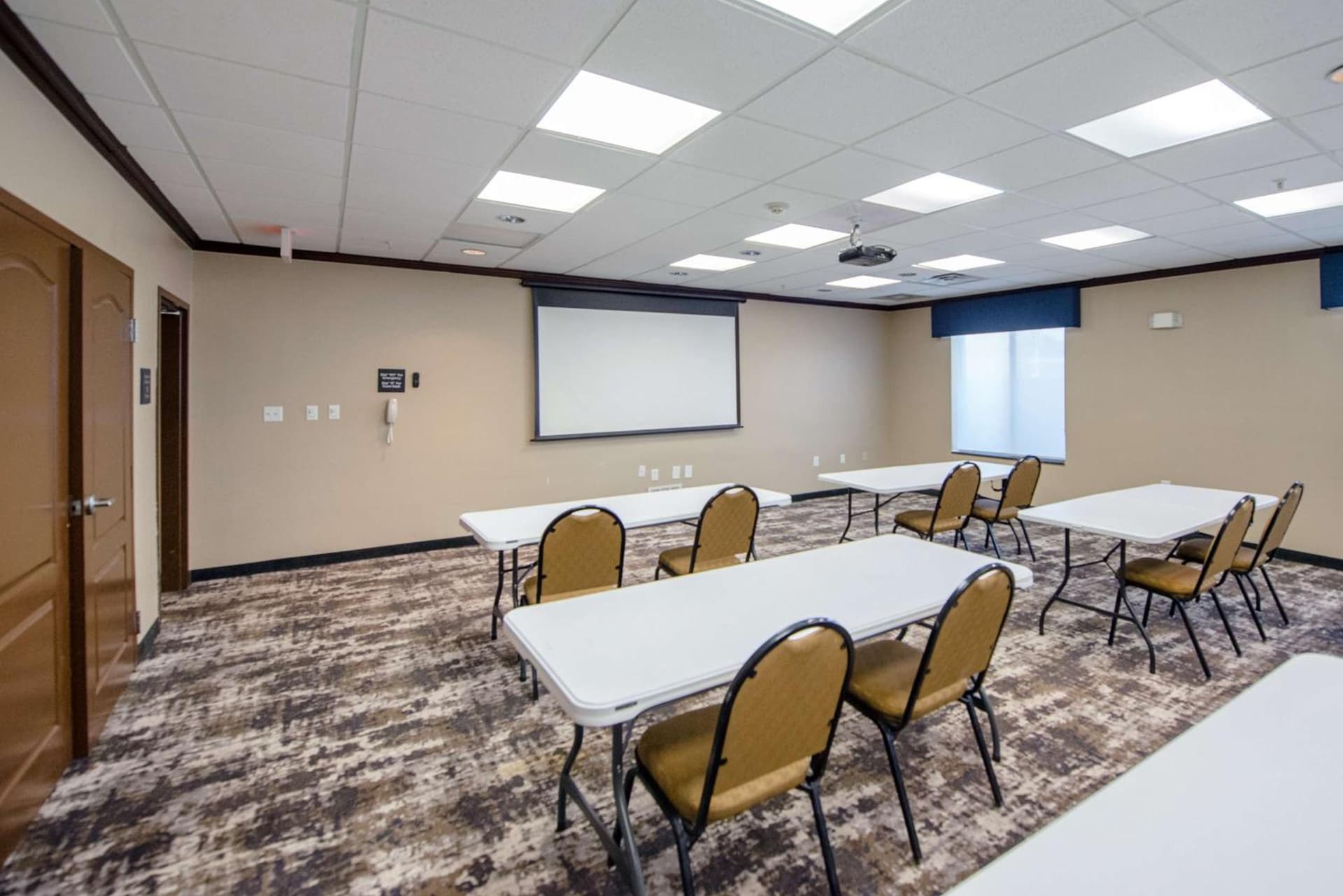Hampton Inn & Suites Port Arthur gallery photo in Port Arthur, TX — image 18