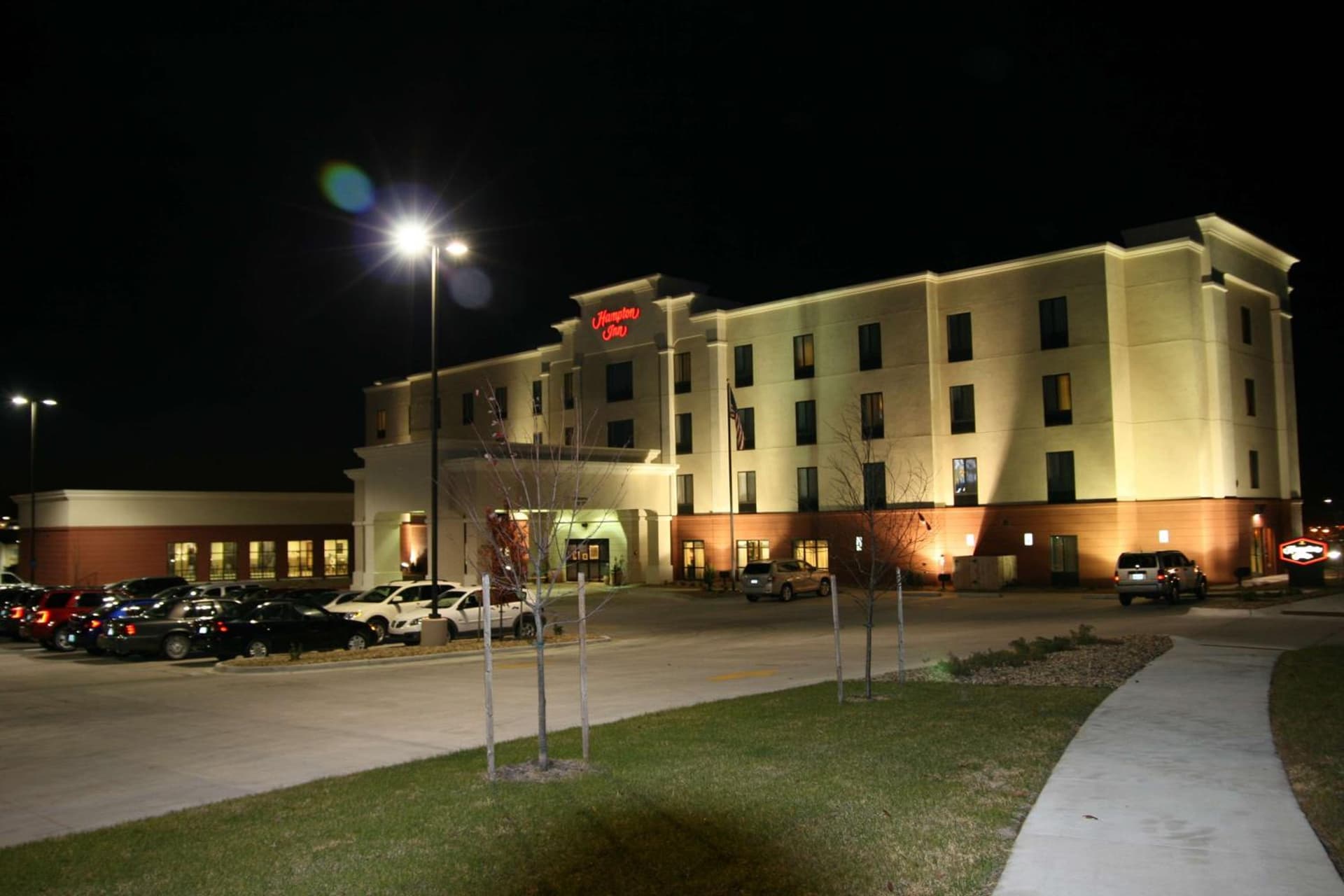 Hampton Inn Topeka interior in Topeka, KS — gallery photo 2