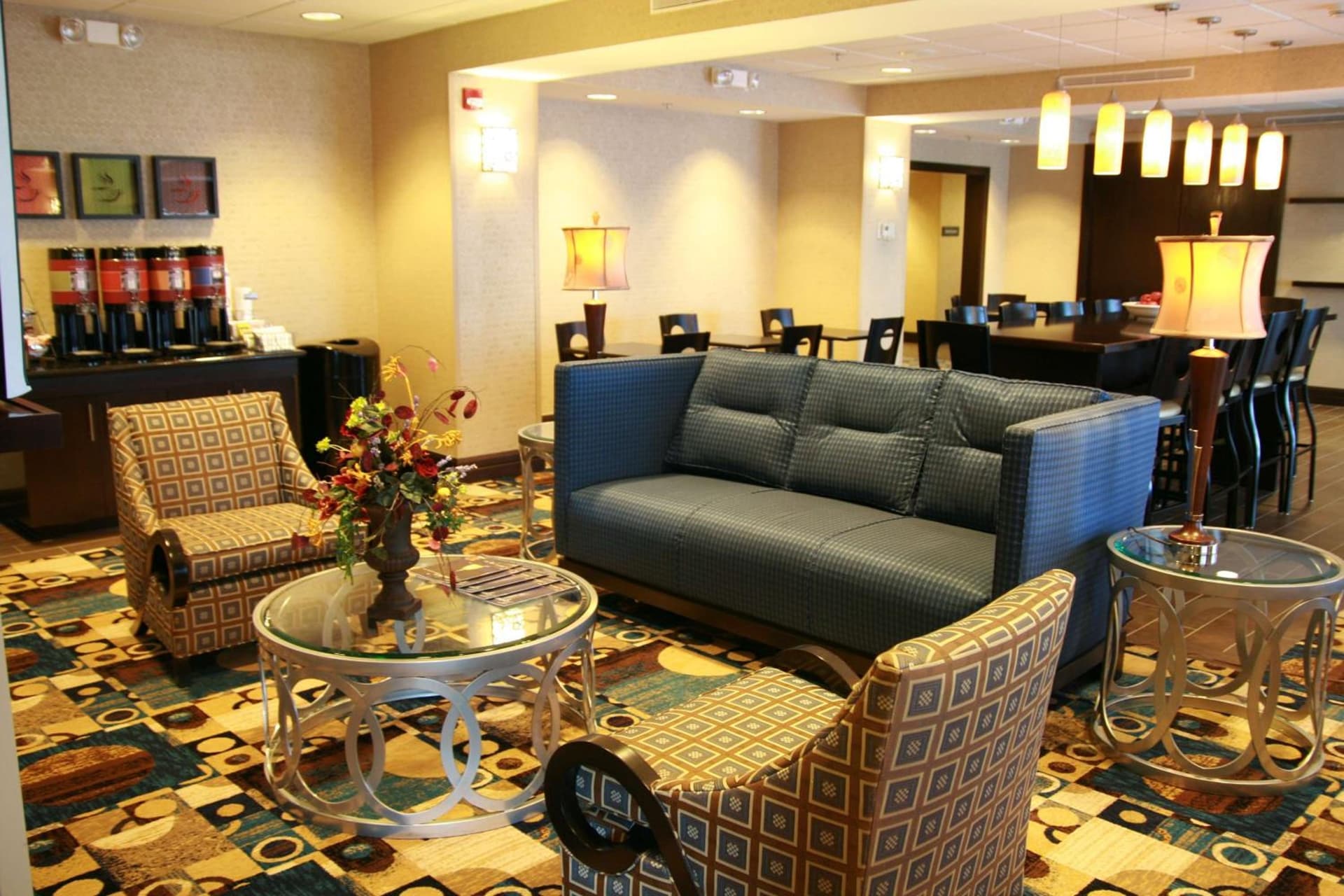 Hampton Inn Topeka gallery photo in Topeka, KS — image 9