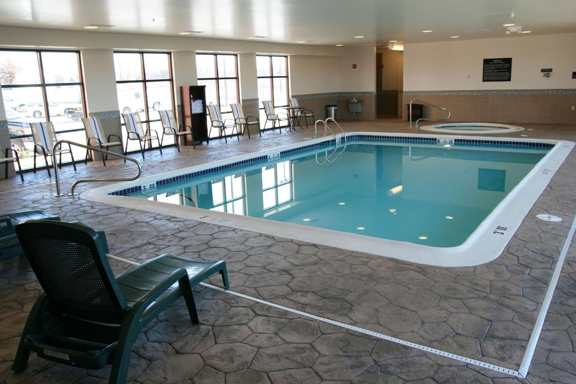Hampton Inn Topeka gallery photo in Topeka, KS — image 15