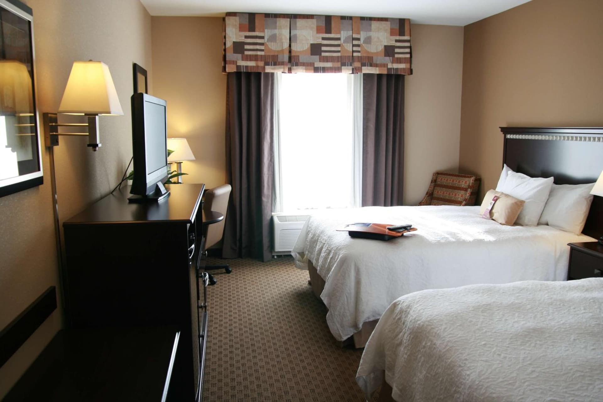 Hampton Inn Topeka gallery photo in Topeka, KS — image 23