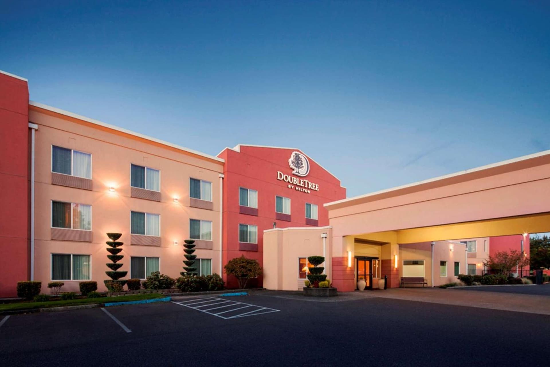 DoubleTree by Hilton Vancouver property views in Vancouver, WA — gallery photo 3