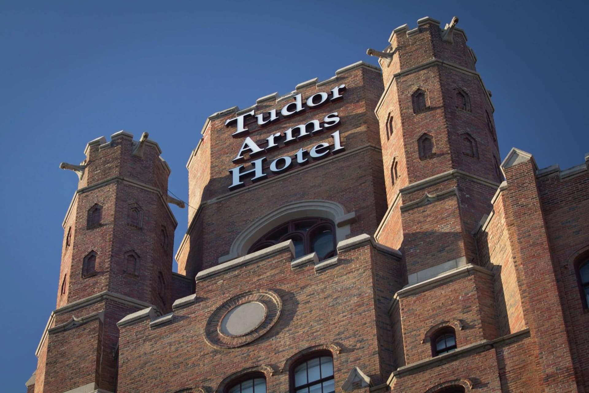 The Tudor Arms Hotel Cleveland - a DoubleTree by Hilton — hotel in Cleveland, Ohio