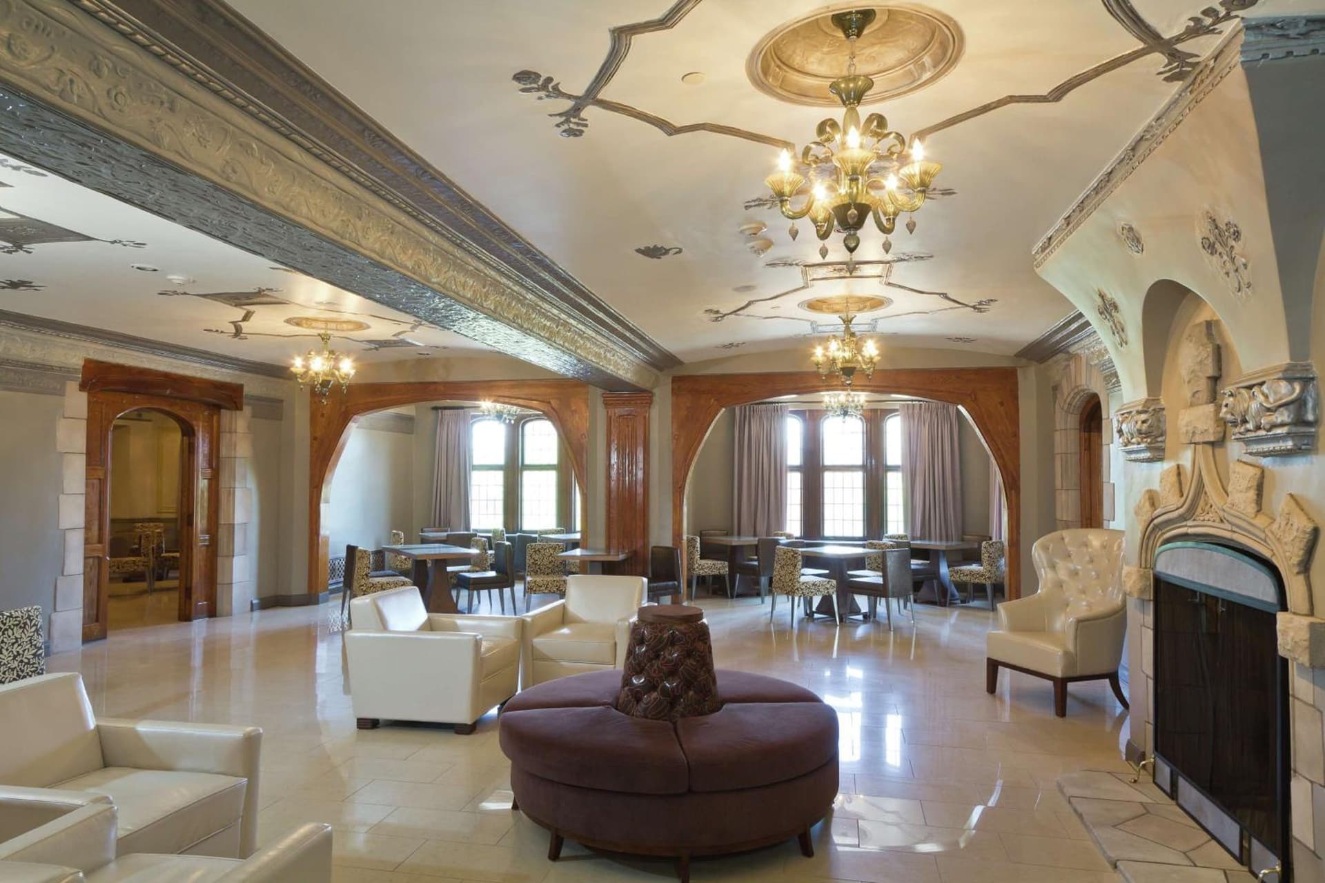 The Tudor Arms Hotel Cleveland - a DoubleTree by Hilton gallery photo in Cleveland, OH — image 8