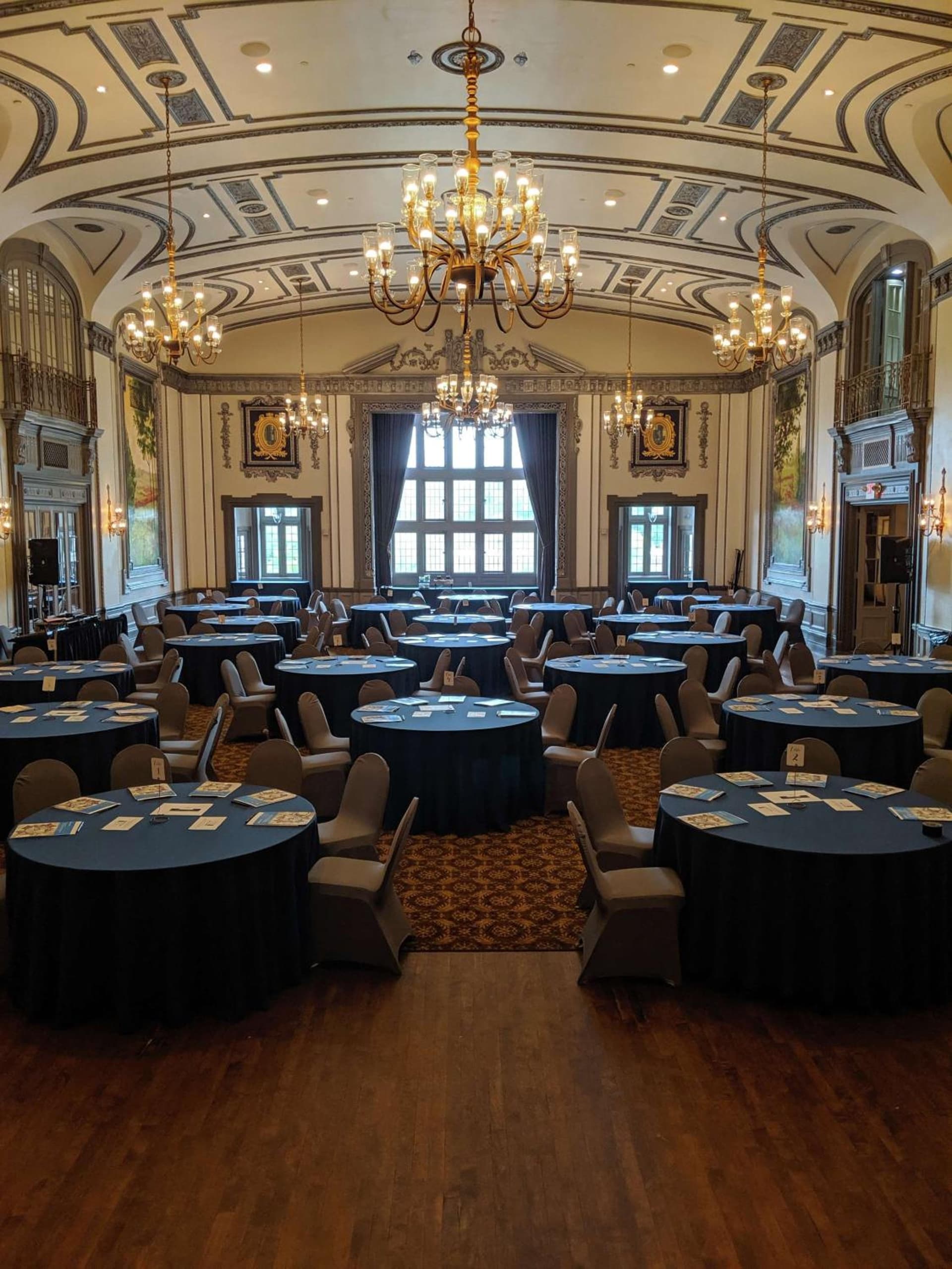 The Tudor Arms Hotel Cleveland - a DoubleTree by Hilton gallery photo in Cleveland, OH — image 4