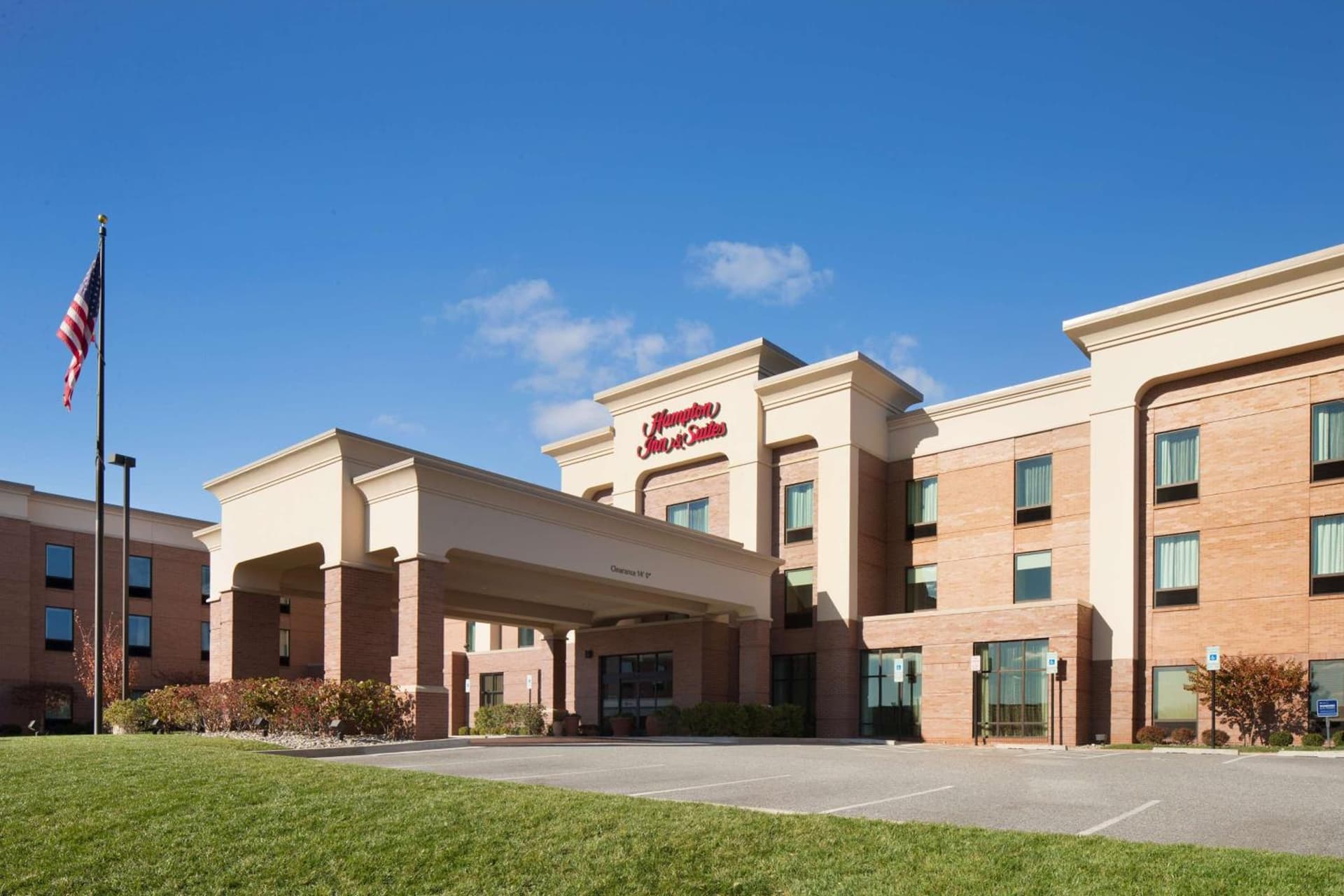 Hampton Inn & Suites Aberdeen/APG South property views in Edgewood, MD — gallery photo 3