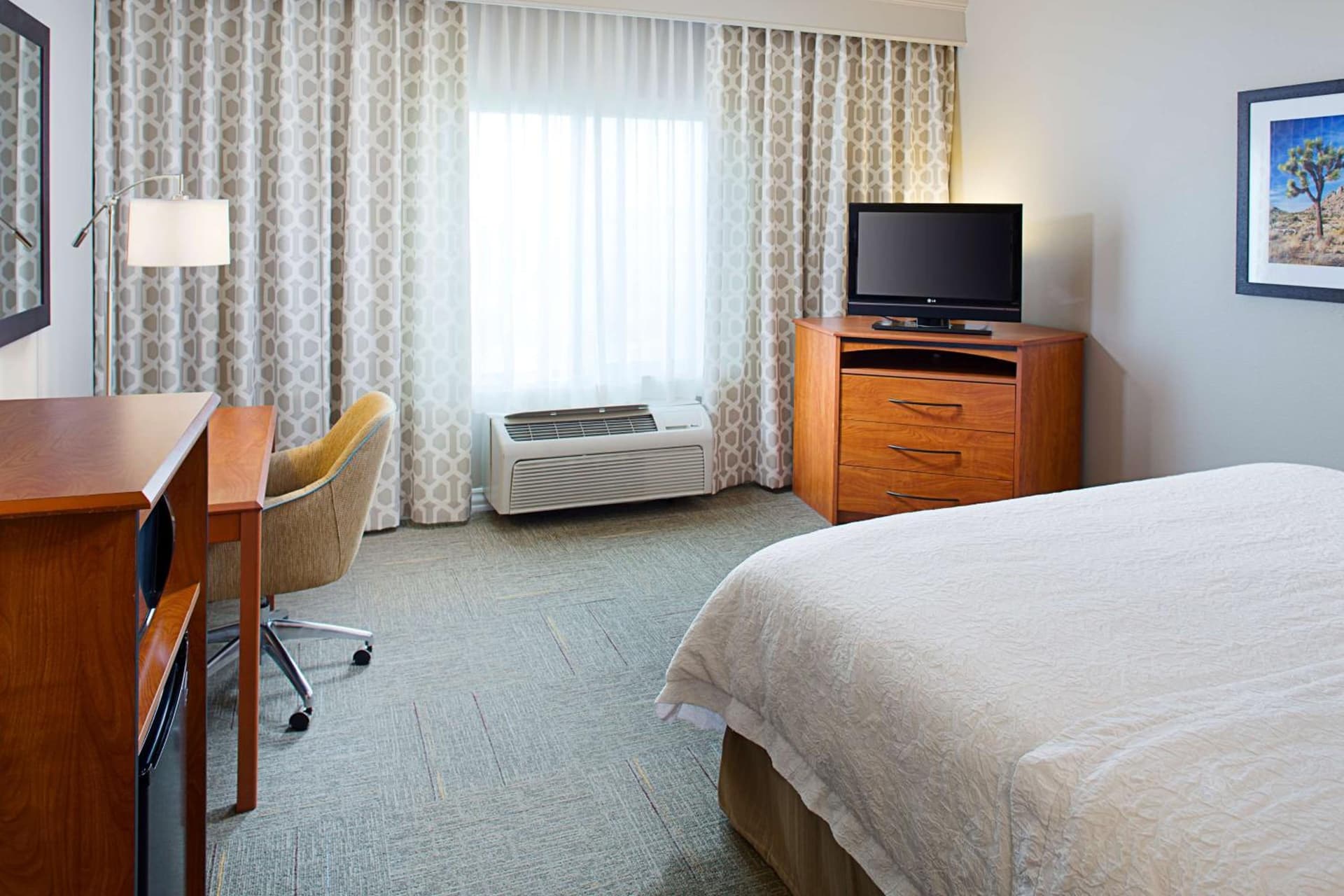 Hampton Inn & Suites Lancaster interior in Lancaster, CA — gallery photo 2