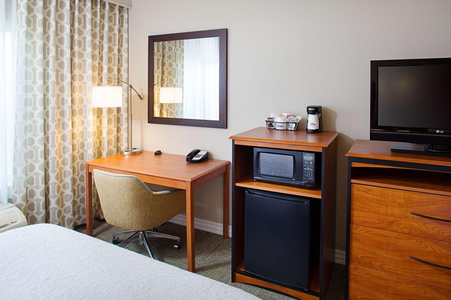 Hampton Inn & Suites Lancaster gallery photo in Lancaster, CA — image 5