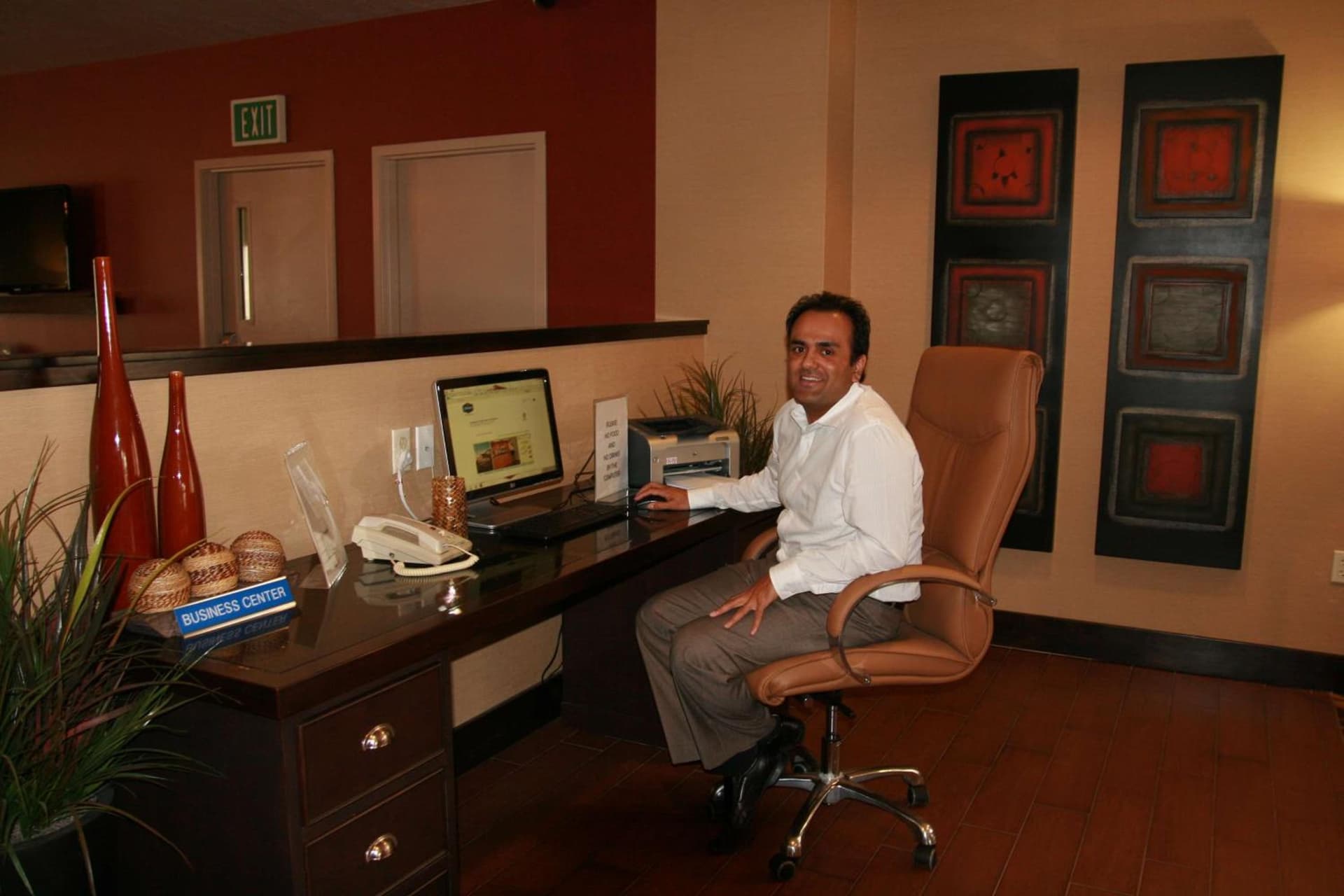 Hotel SLC gallery photo in Murray, UT — image 8
