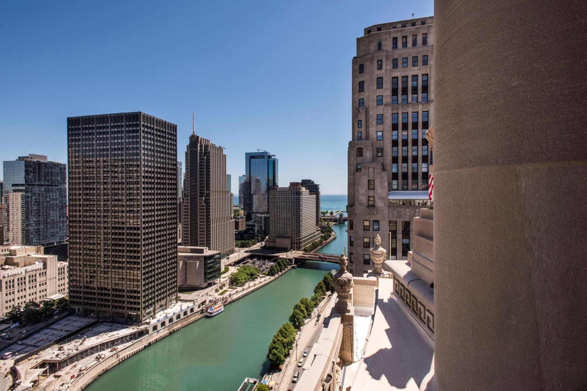 LondonHouse Chicago, Curio Collection by Hilton gallery photo in Chicago, IL — image 26