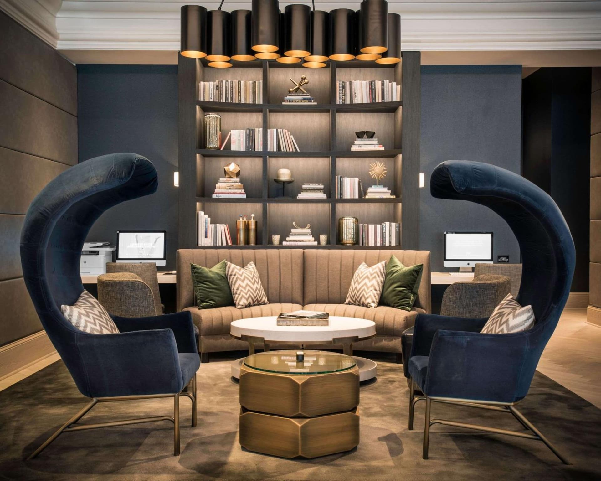LondonHouse Chicago, Curio Collection by Hilton gallery photo in Chicago, IL — image 4
