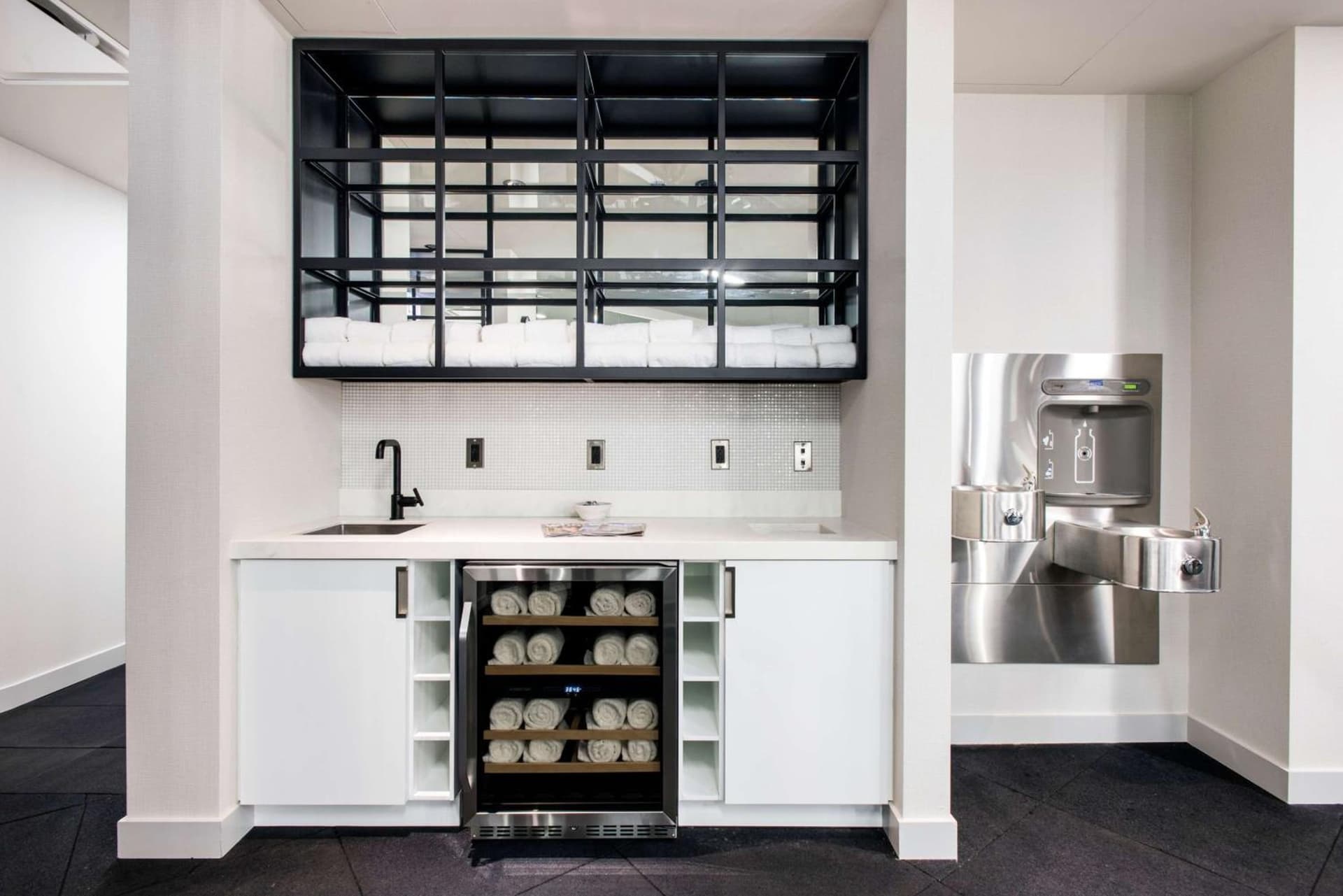 LondonHouse Chicago, Curio Collection by Hilton gallery photo in Chicago, IL — image 35
