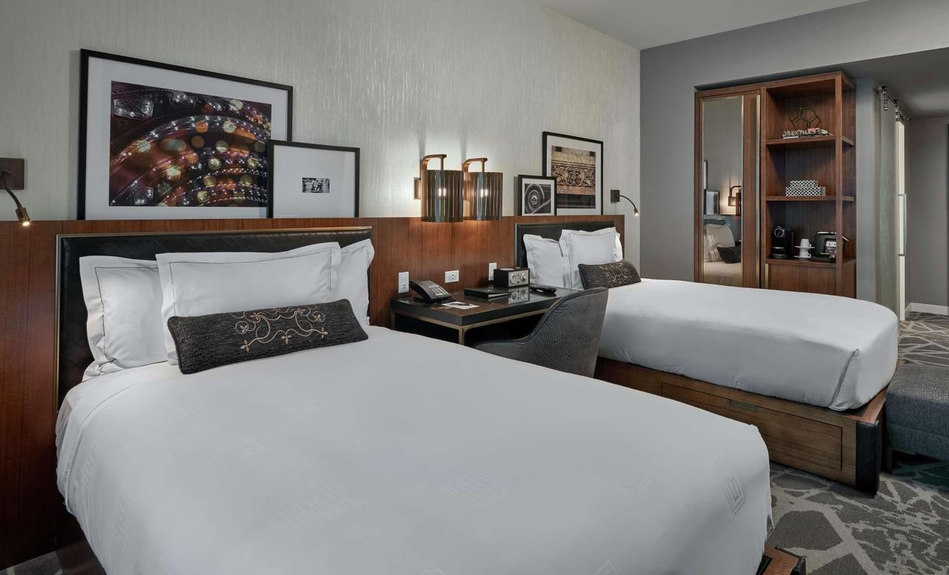 LondonHouse Chicago, Curio Collection by Hilton gallery photo in Chicago, IL — image 67