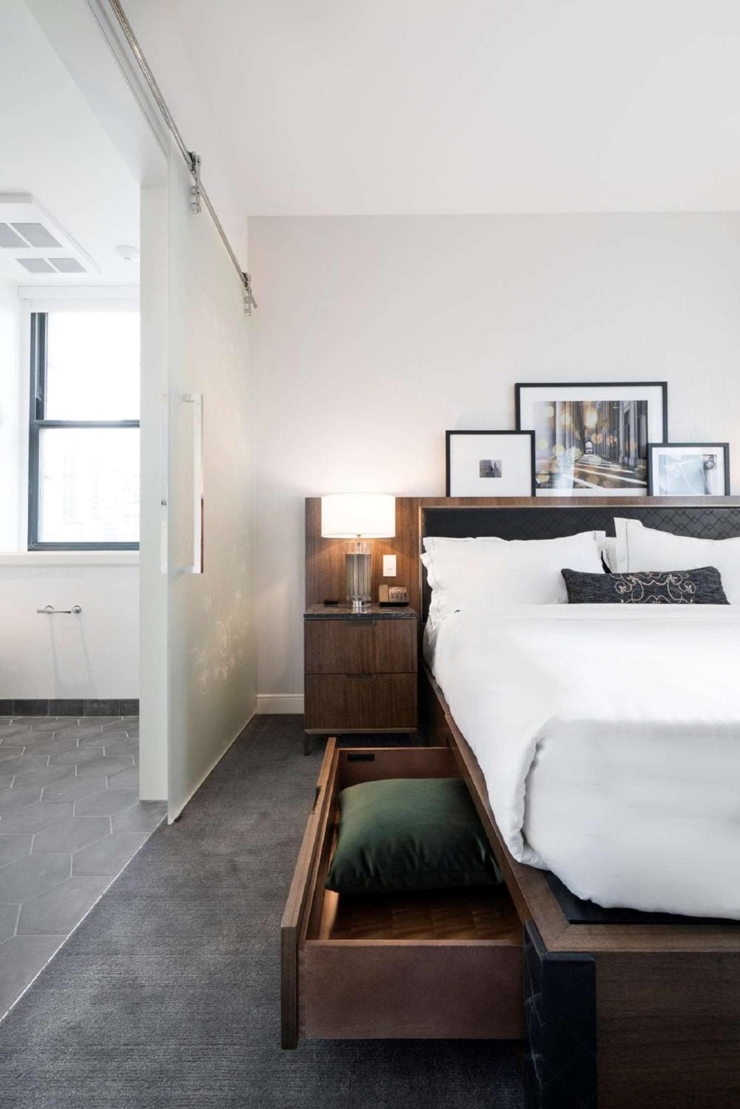 LondonHouse Chicago, Curio Collection by Hilton gallery photo in Chicago, IL — image 38