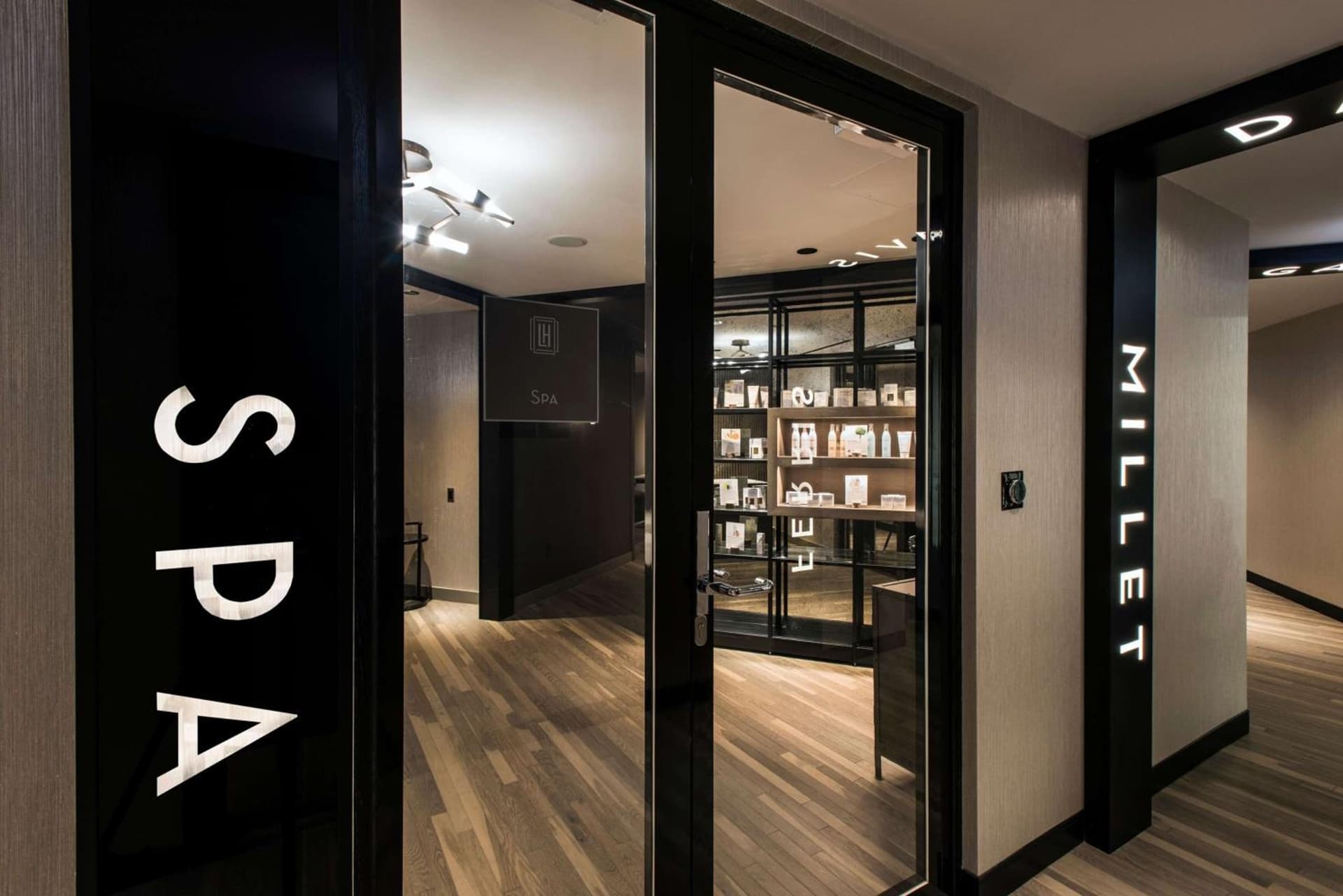 LondonHouse Chicago, Curio Collection by Hilton gallery photo in Chicago, IL — image 9