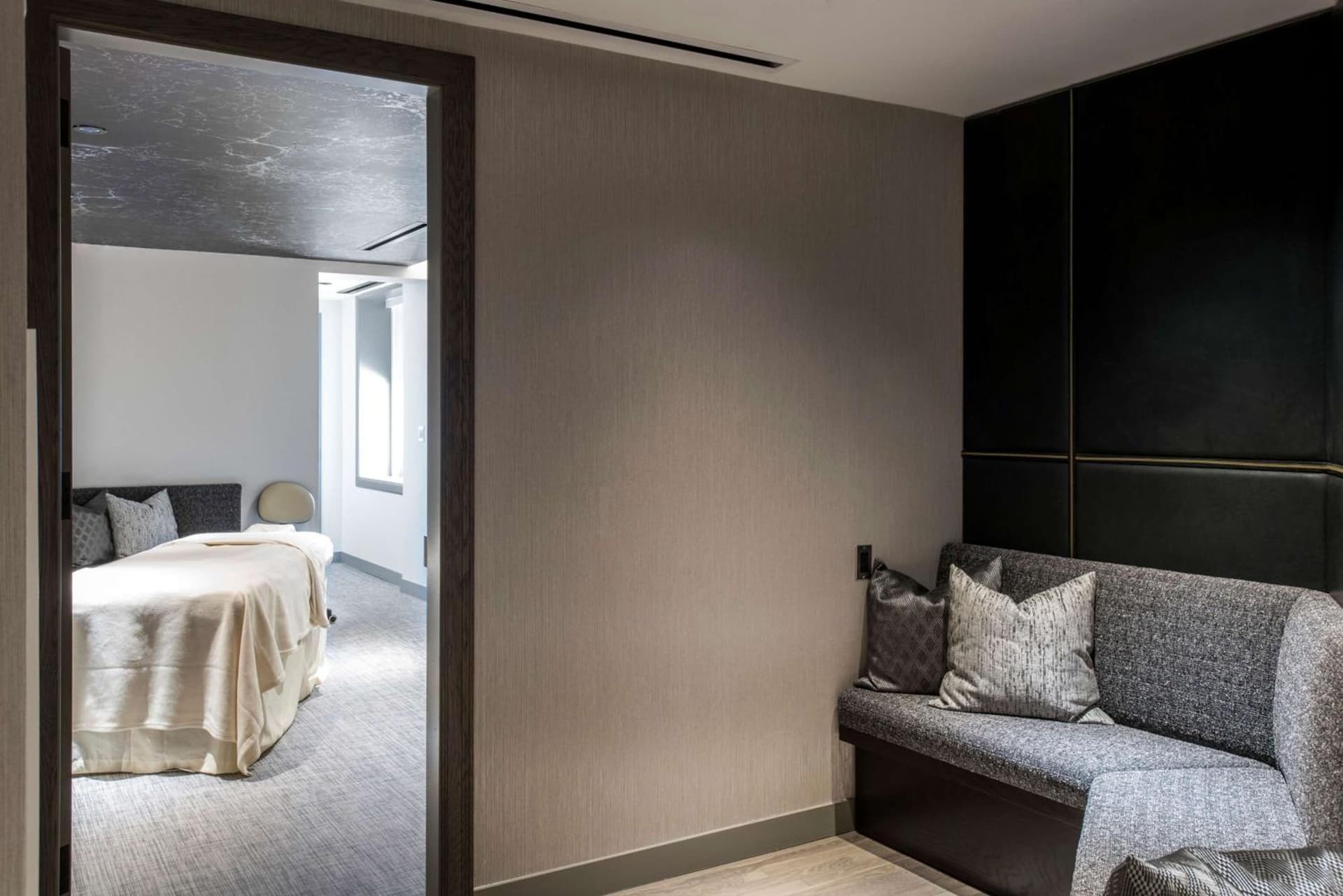LondonHouse Chicago, Curio Collection by Hilton gallery photo in Chicago, IL — image 36