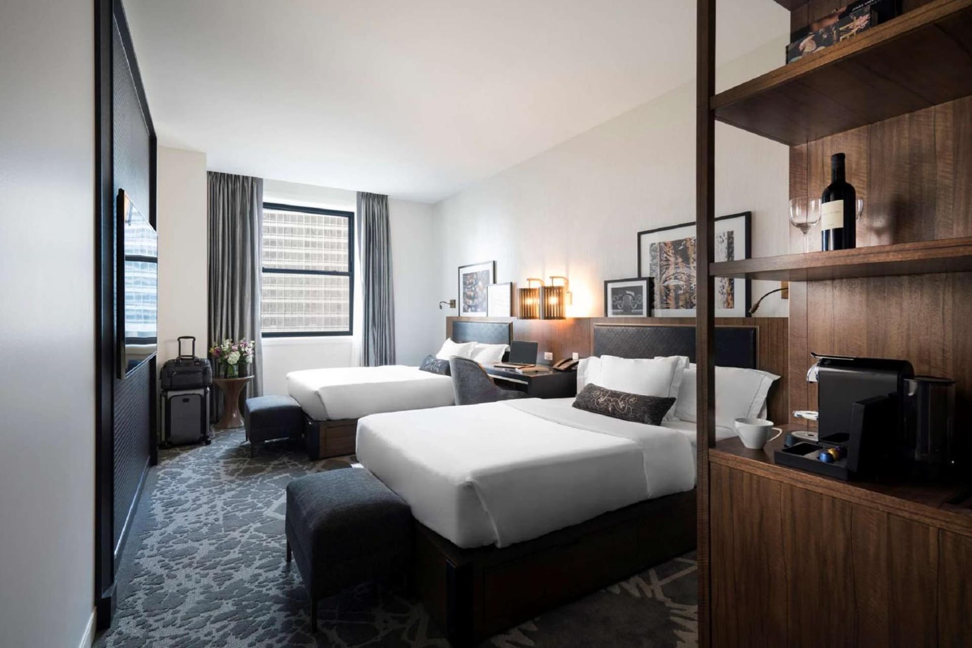 LondonHouse Chicago, Curio Collection by Hilton gallery photo in Chicago, IL — image 61