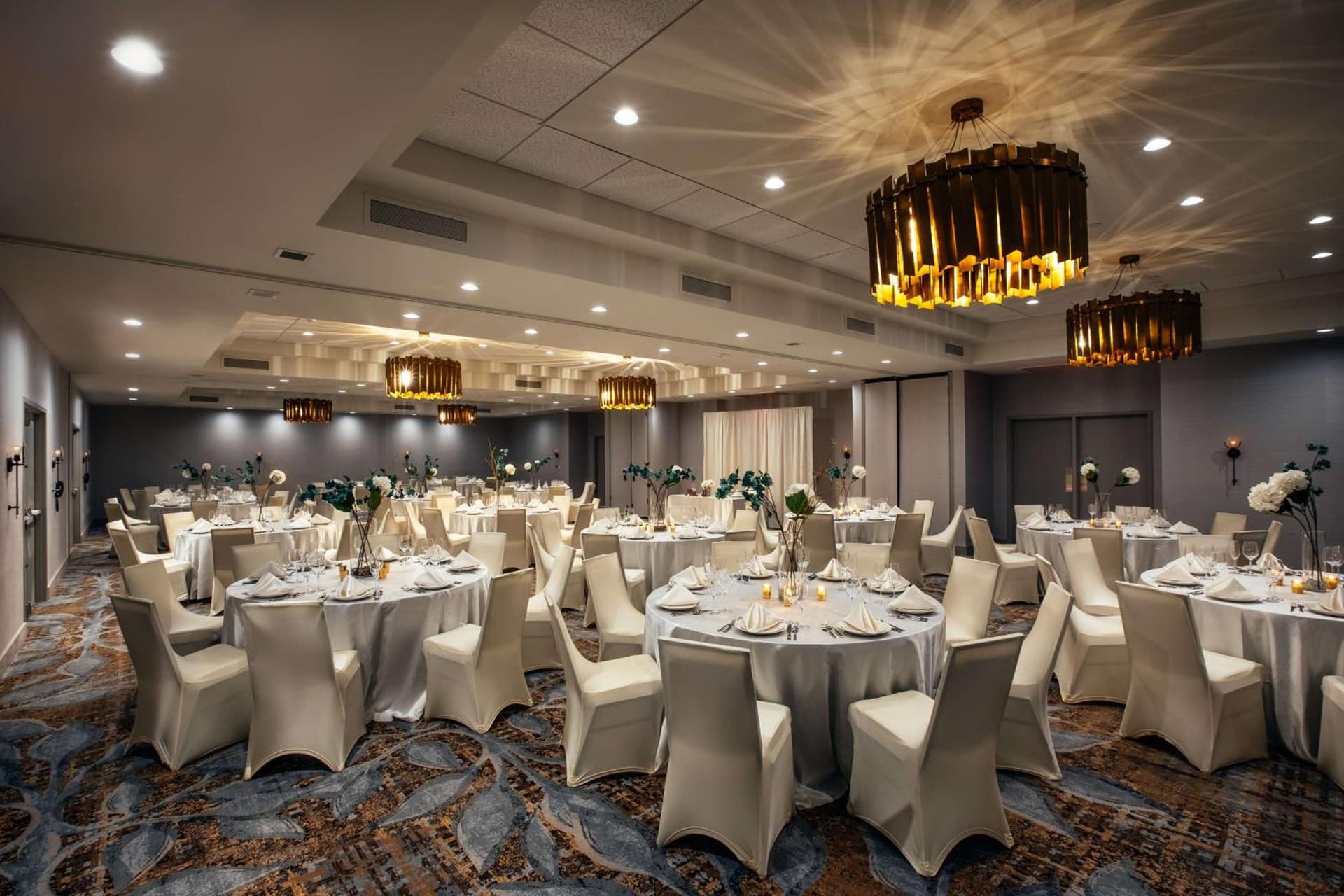 Somerset Hills Hotel, Tapestry Collection by Hilton interior in Basking Ridge, NJ — gallery photo 2