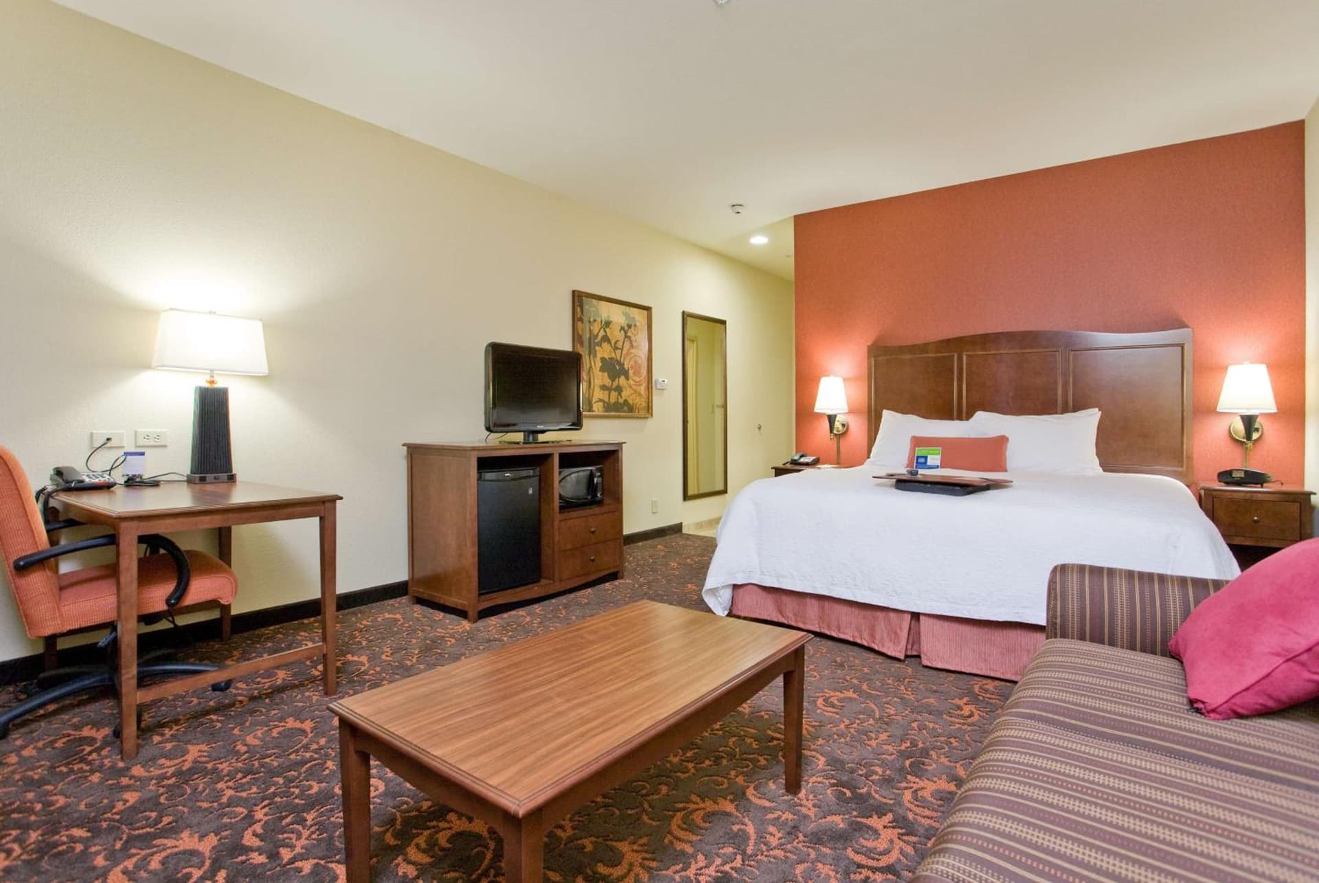 Hampton Inn & Suites New Braunfels interior in New Braunfels, TX — gallery photo 2