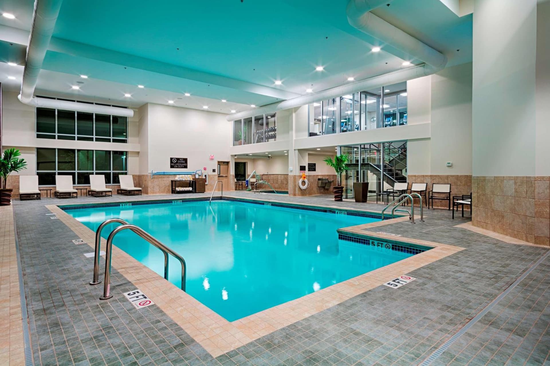 DoubleTree by Hilton Hotel Bristol interior in Bristol, CT — gallery photo 2