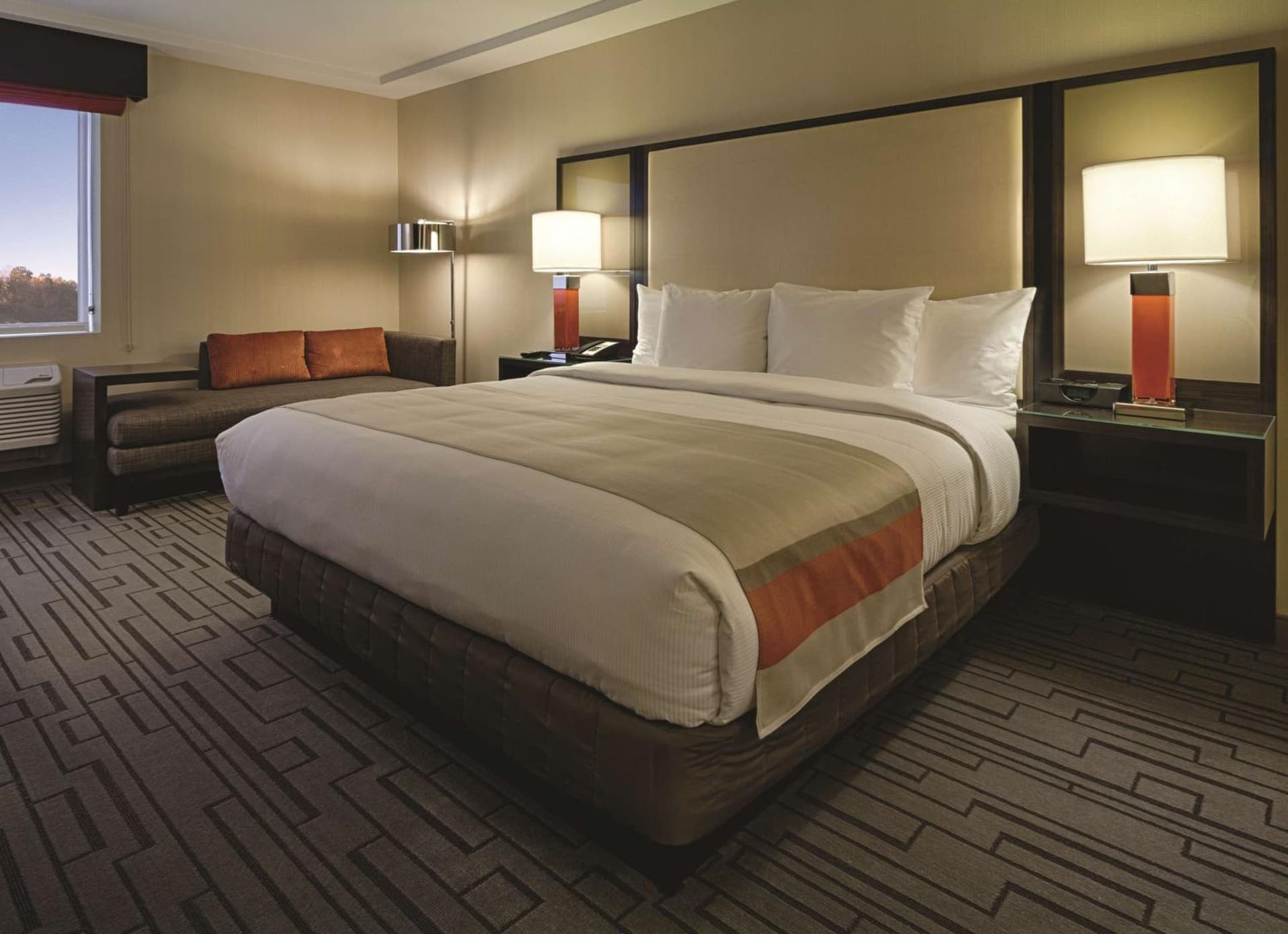 DoubleTree by Hilton Hotel Bristol gallery photo in Bristol, CT — image 13