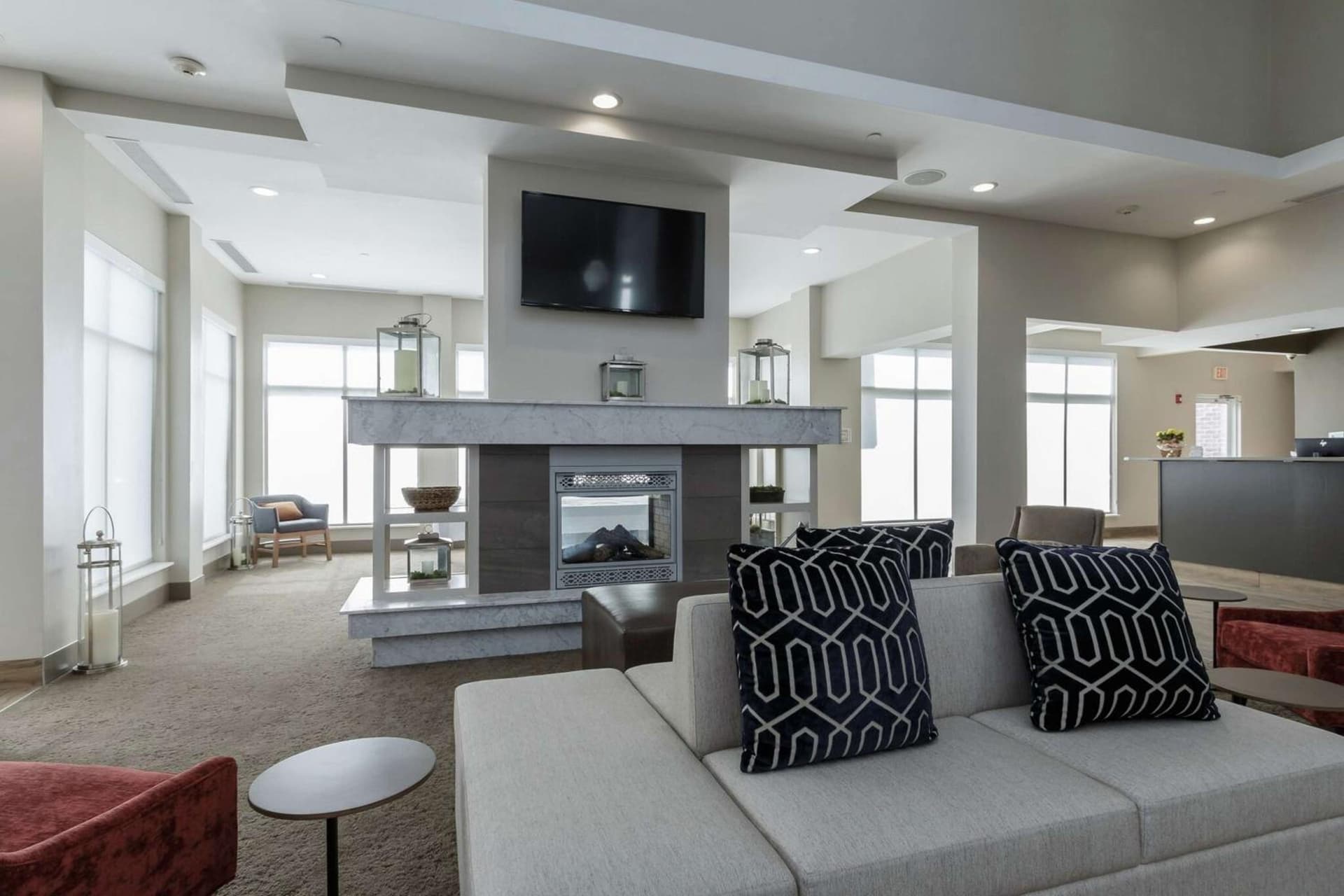 Hilton Garden Inn Elkhart interior in Elkhart, IN — gallery photo 2