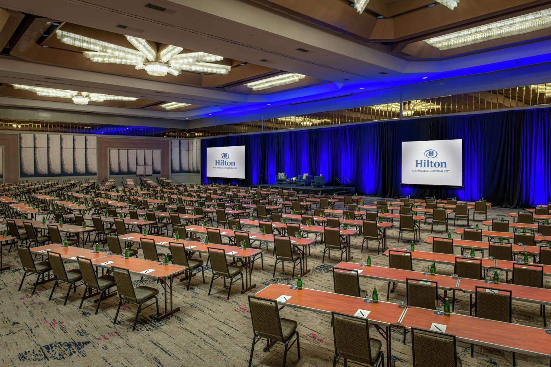 Hilton Los Angeles-Universal City property views in Los Angeles, CA — gallery photo 3