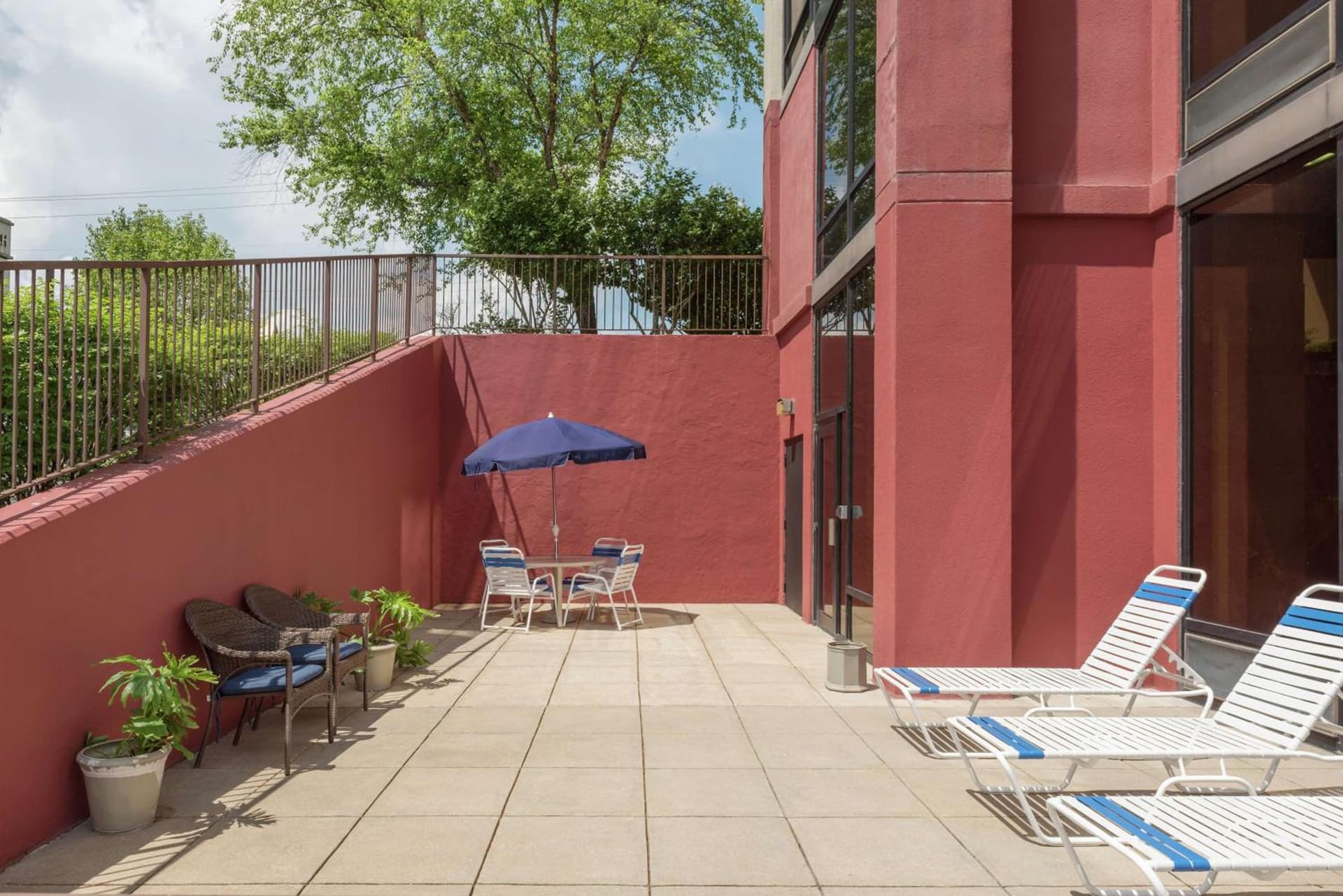 Hampton Inn Branson on the Strip property views in Branson, MO — gallery photo 3