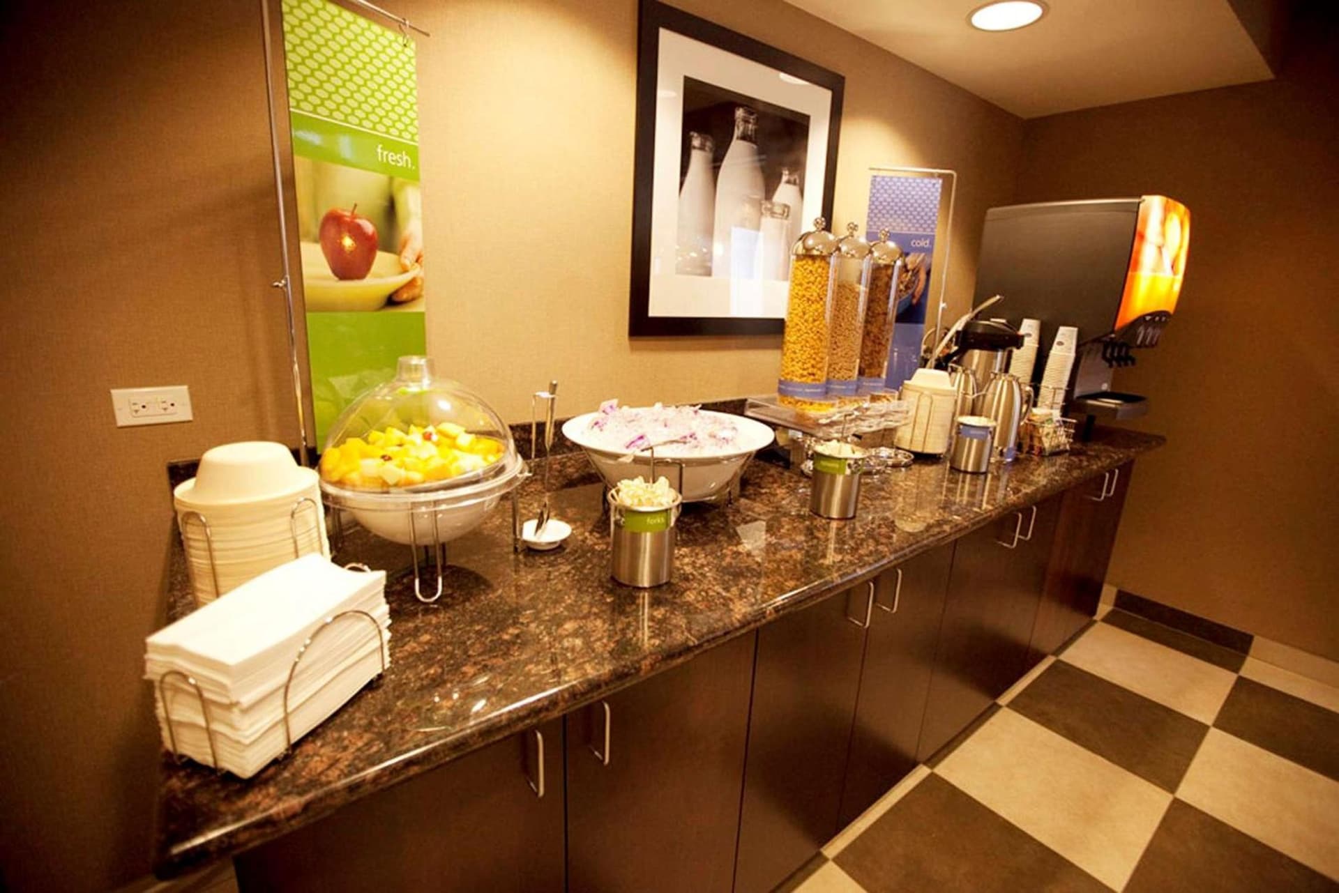 Hampton Inn & Suites by Hilton Seattle/Kent gallery photo in Kent, WA — image 37