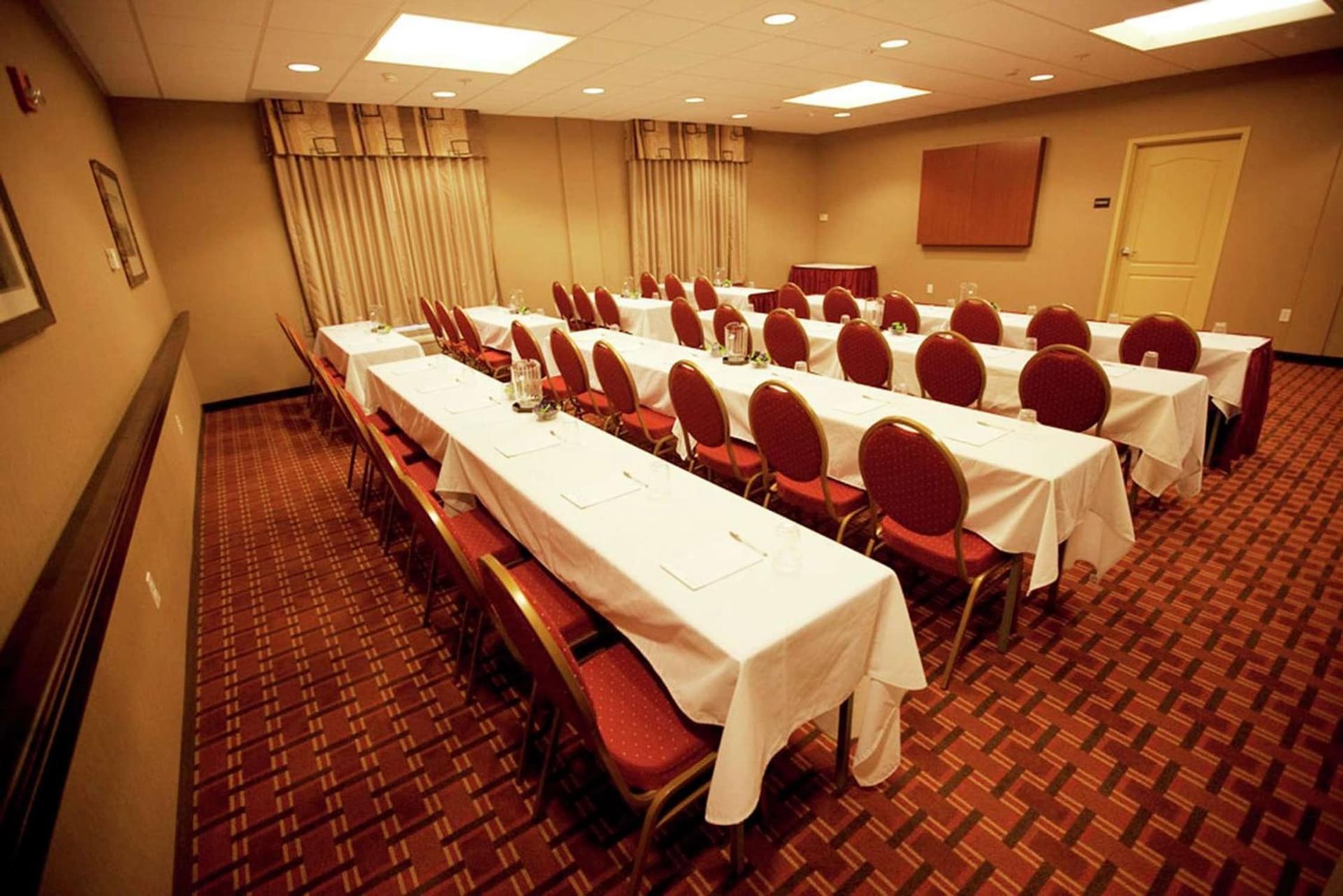 Hampton Inn & Suites by Hilton Seattle/Kent gallery photo in Kent, WA — image 24